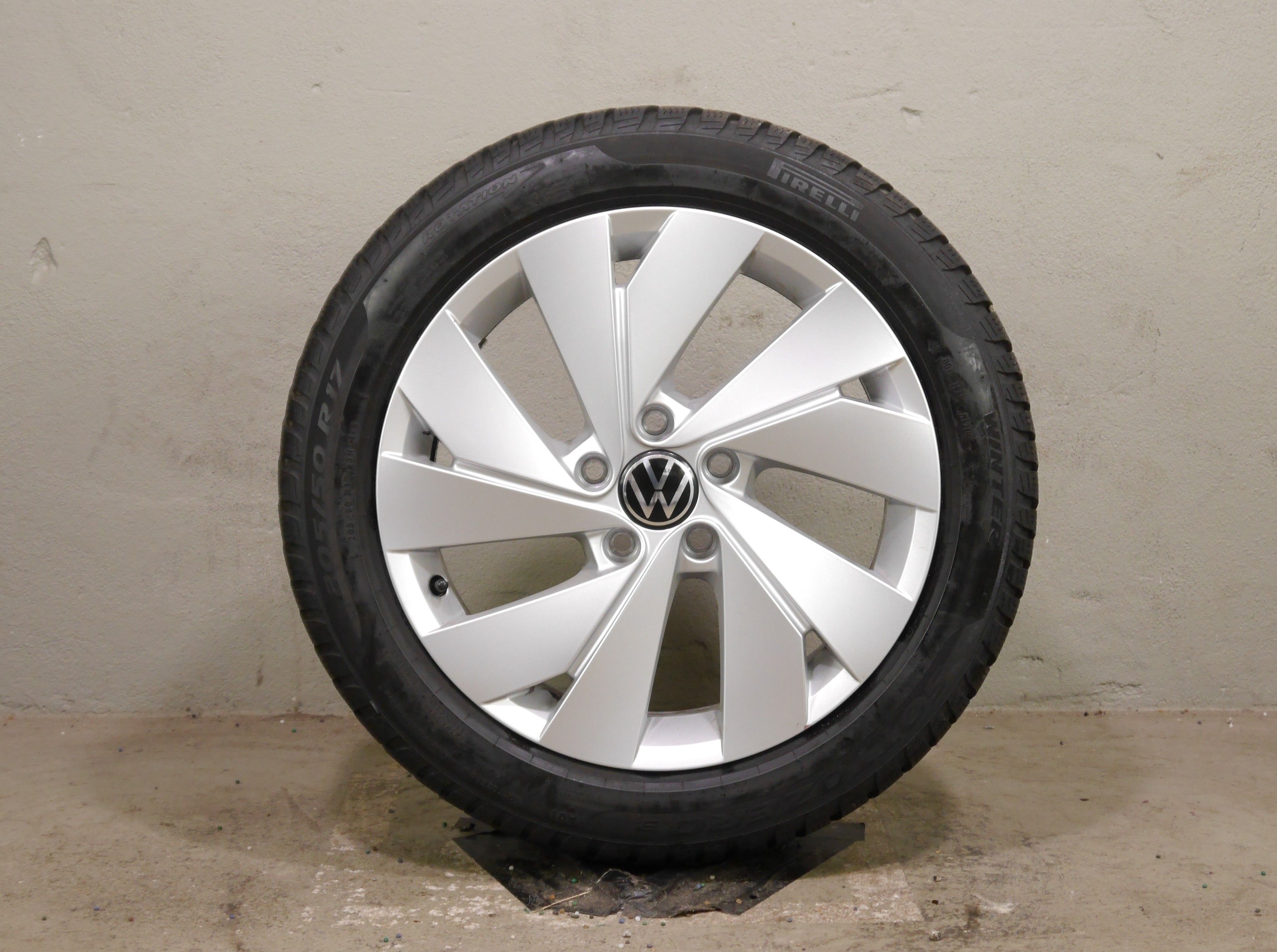 VW Golf Aluradsatz – Winter 205/50 R17 93H – 5H0601025B