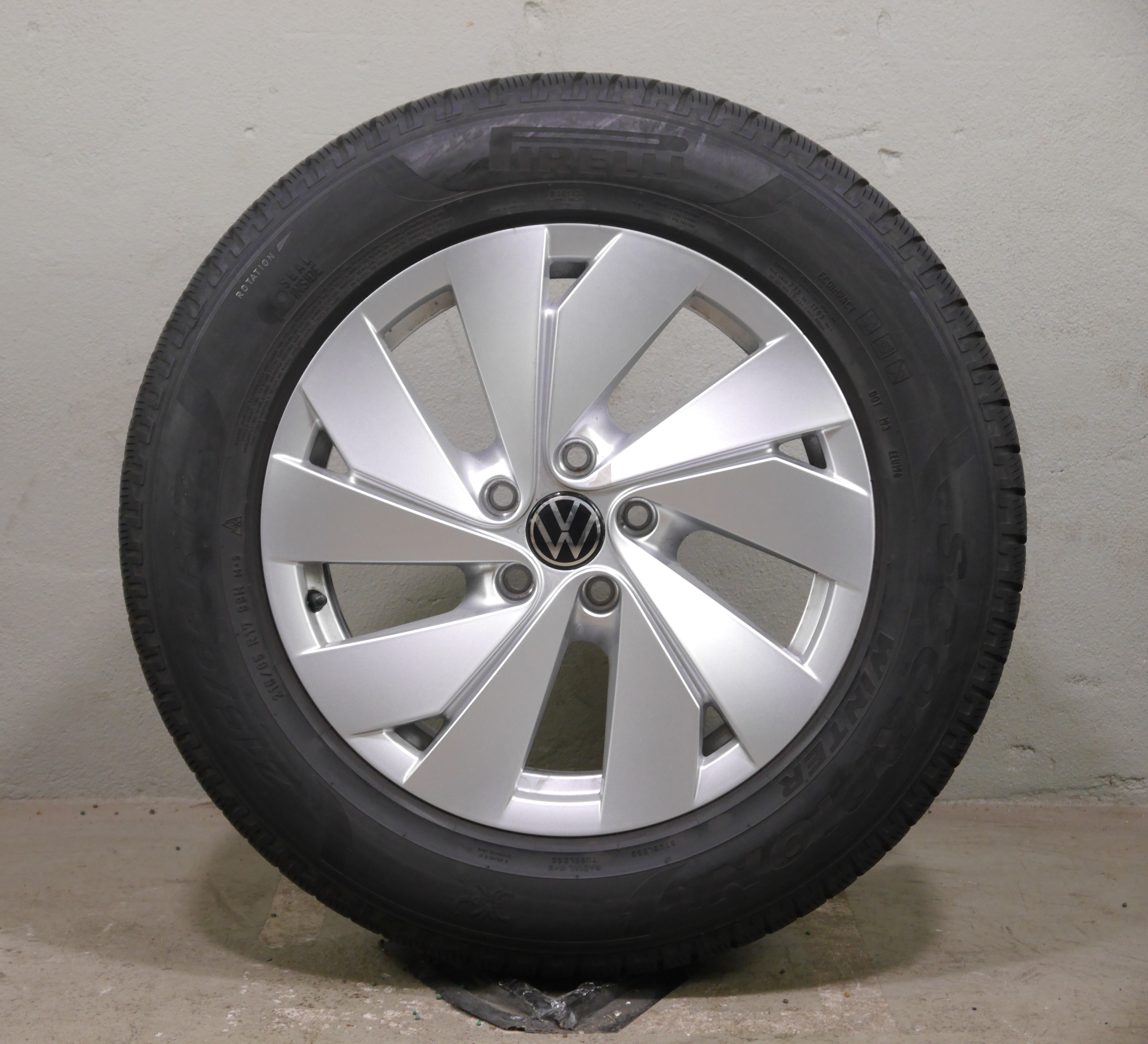VW Tiguan Aluradsatz Belmont – Winter 215/65 R17 99H - 571601025-