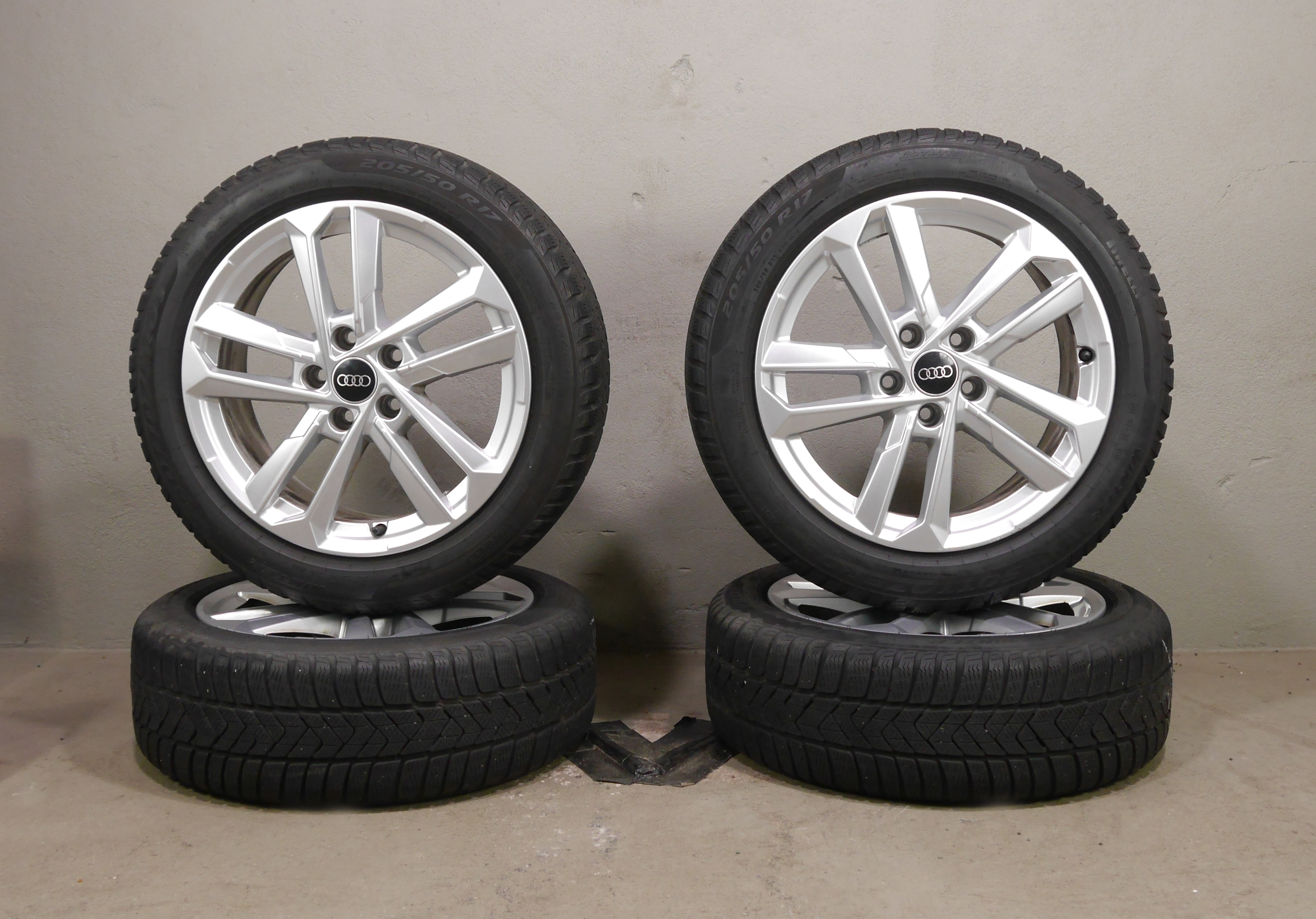 Audi A3 Sportback Aluradsatz – Winter 205/50 R17 93H (AO1) – 8Y0601025L