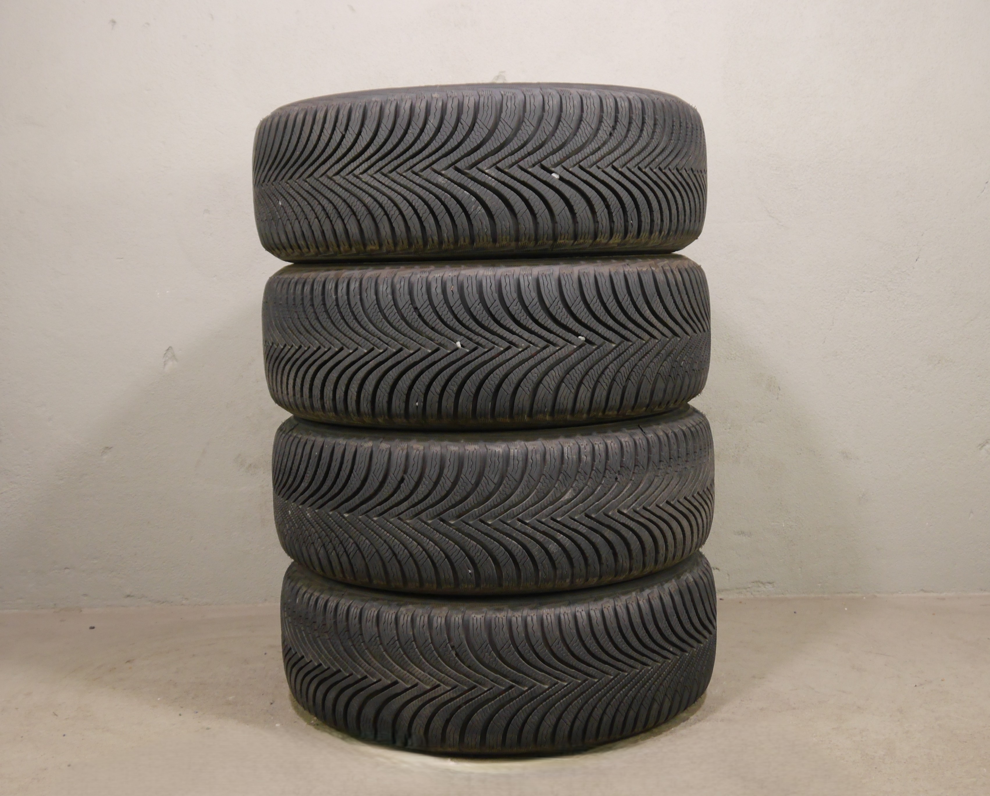 Audi Q2 Aluradsatz – Winter 215/55 R17 94V (AO) – 81A601025C