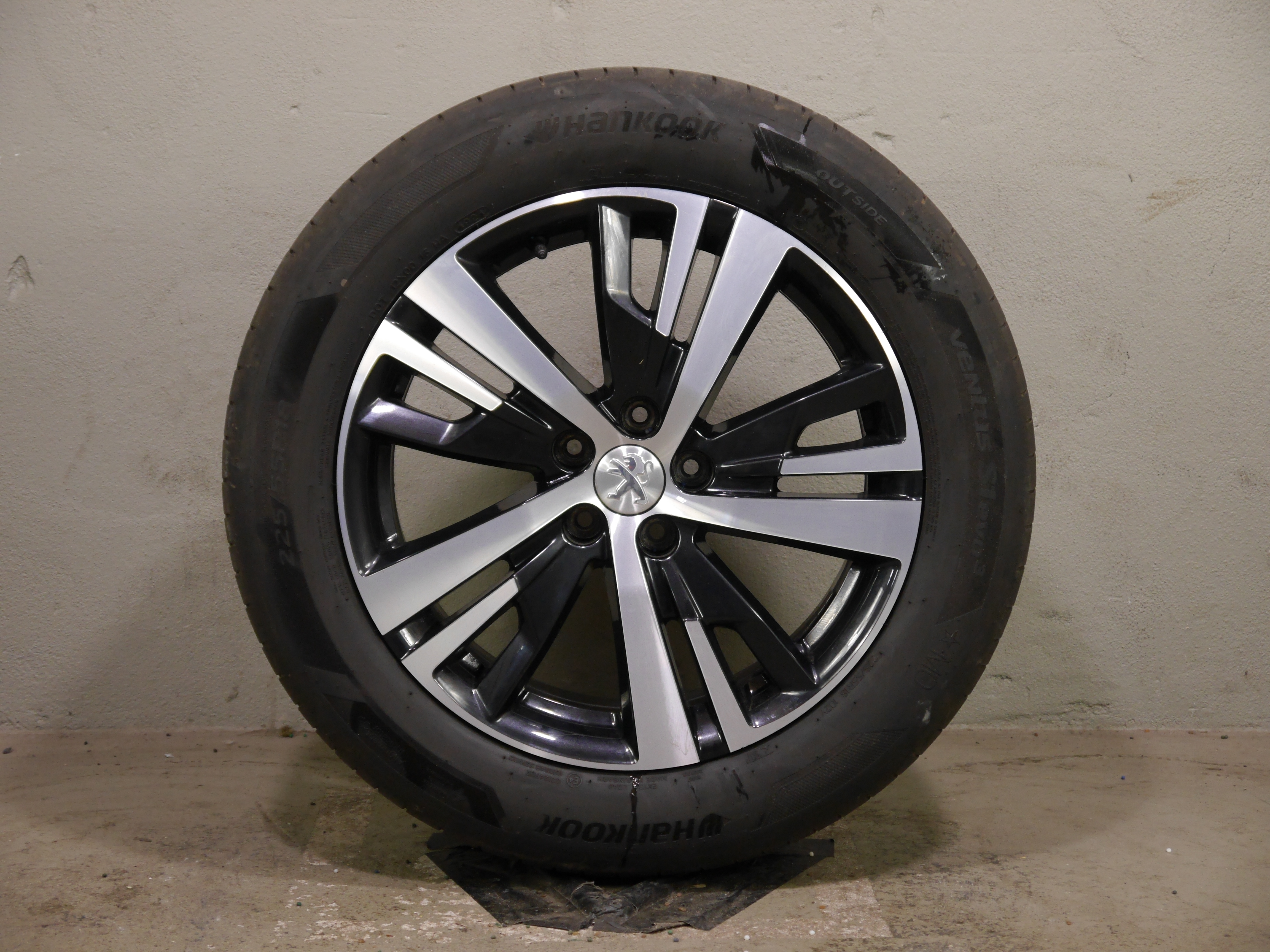 Peugeot 3008 II Aluradsatz – Winter 7,5Jx18 ET49 5x108 – 9809687377