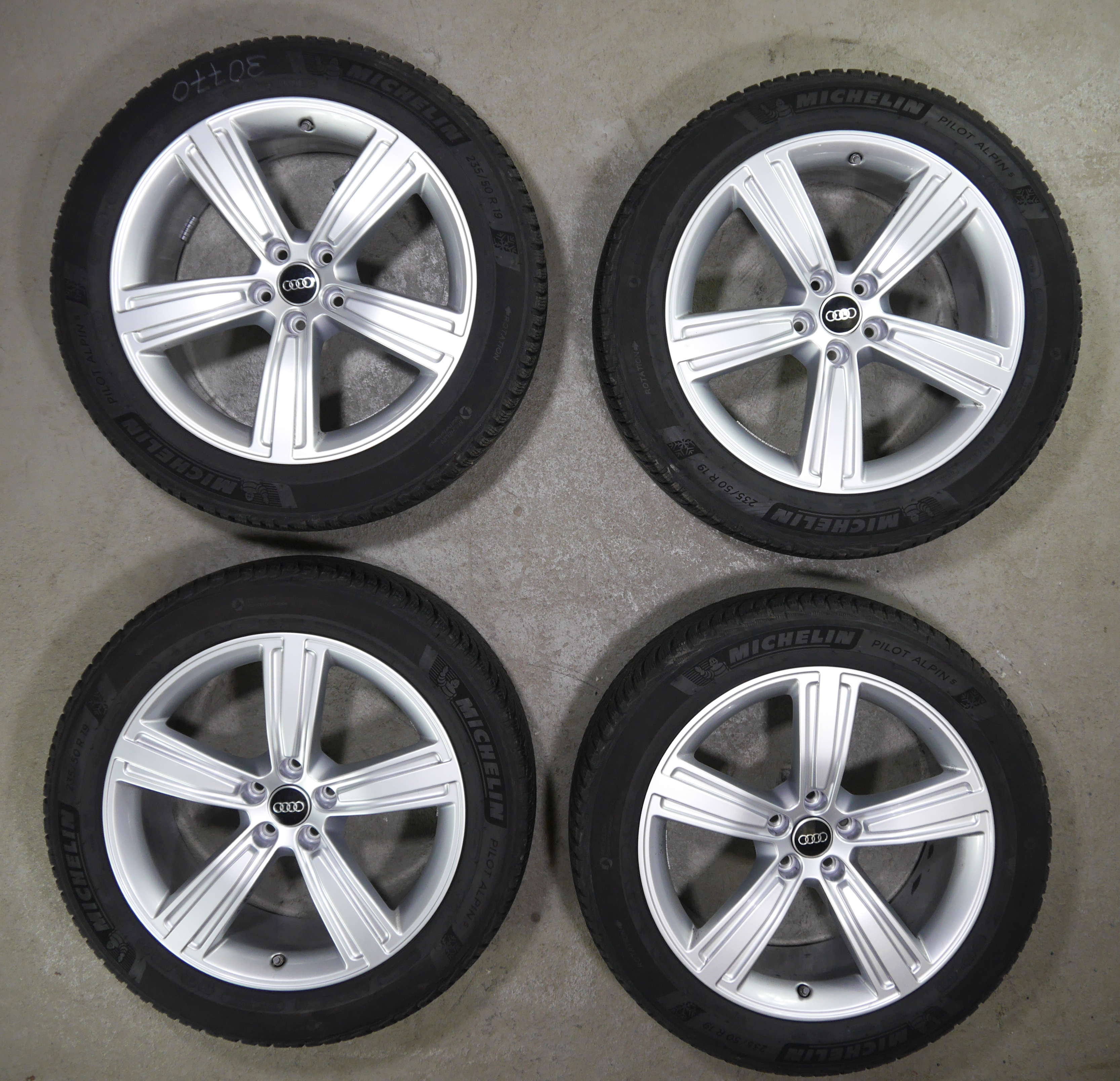 Audi A8 Aluradsatz – Winter 235/50 R19 103H – 4N0601025J RDKS