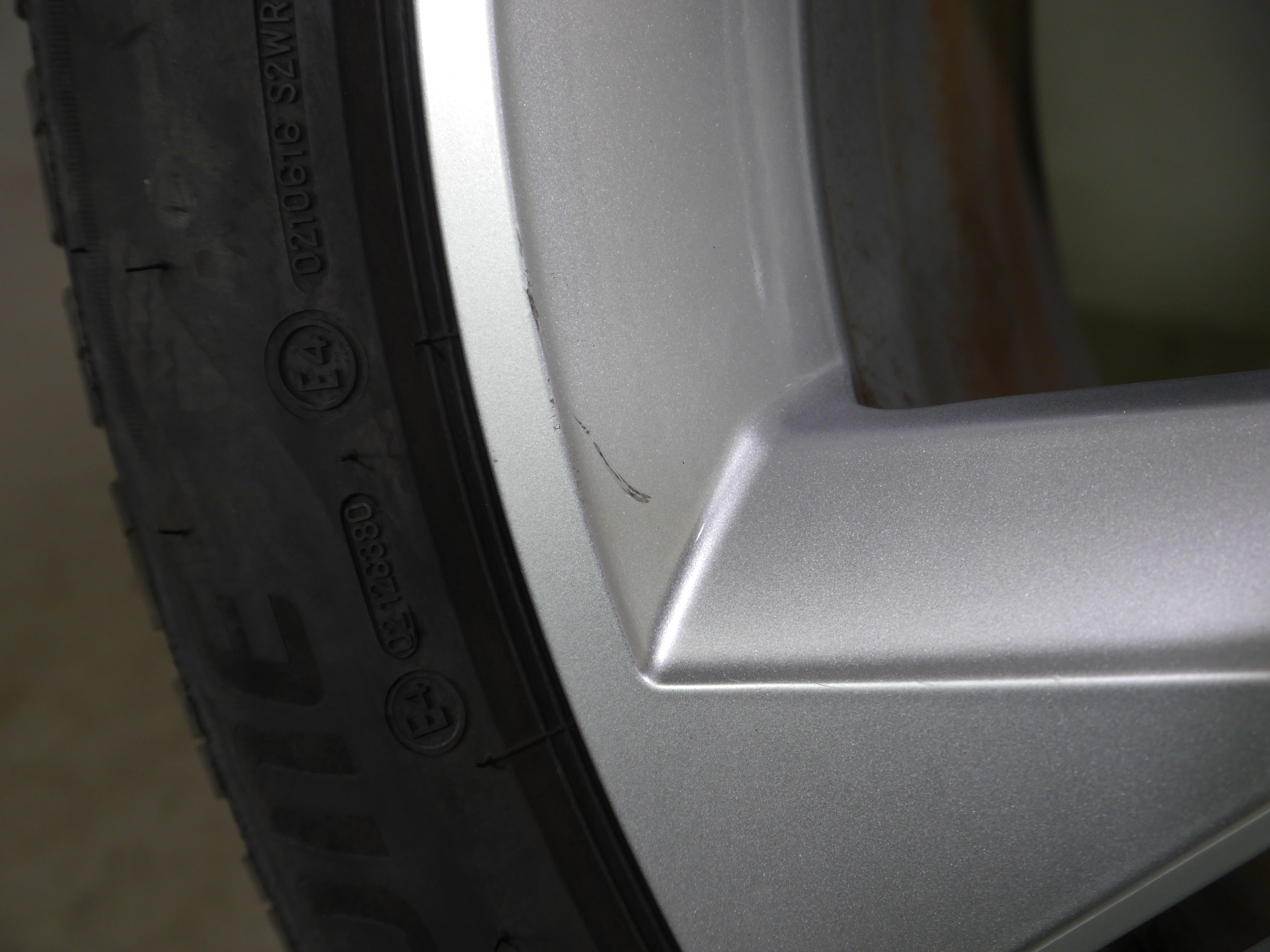 Audi Q4 Sportback e-tron (F4) Aluradsatz – Winter 235/50 R20 100T, 255/45 R20 101T 89A601025AP