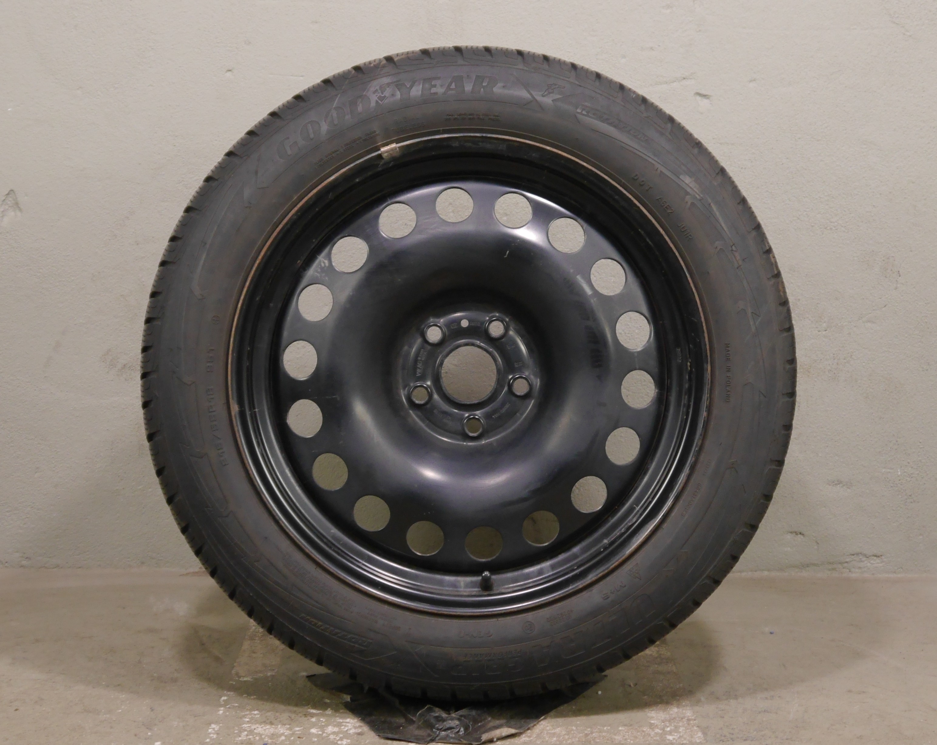 VW ID.4 / ID.5 / Skoda Enyaq / Elroq Stahlradsatz – Winter 215/55 R18 95T - 1EA601027-