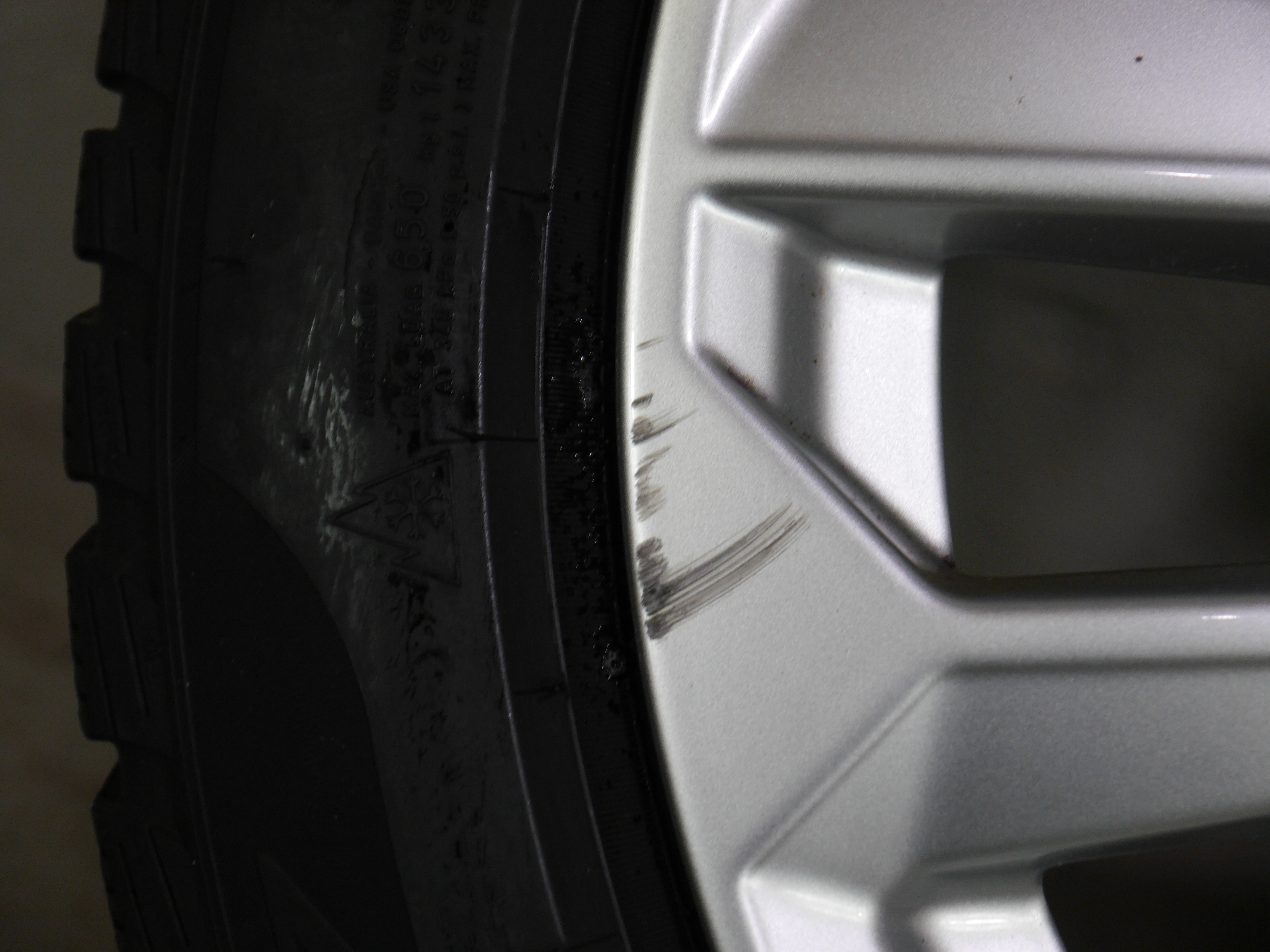 Audi A3 Sportback Aluradsatz – Winter 205/50 R17 93H (AO1) – 8Y0601025L