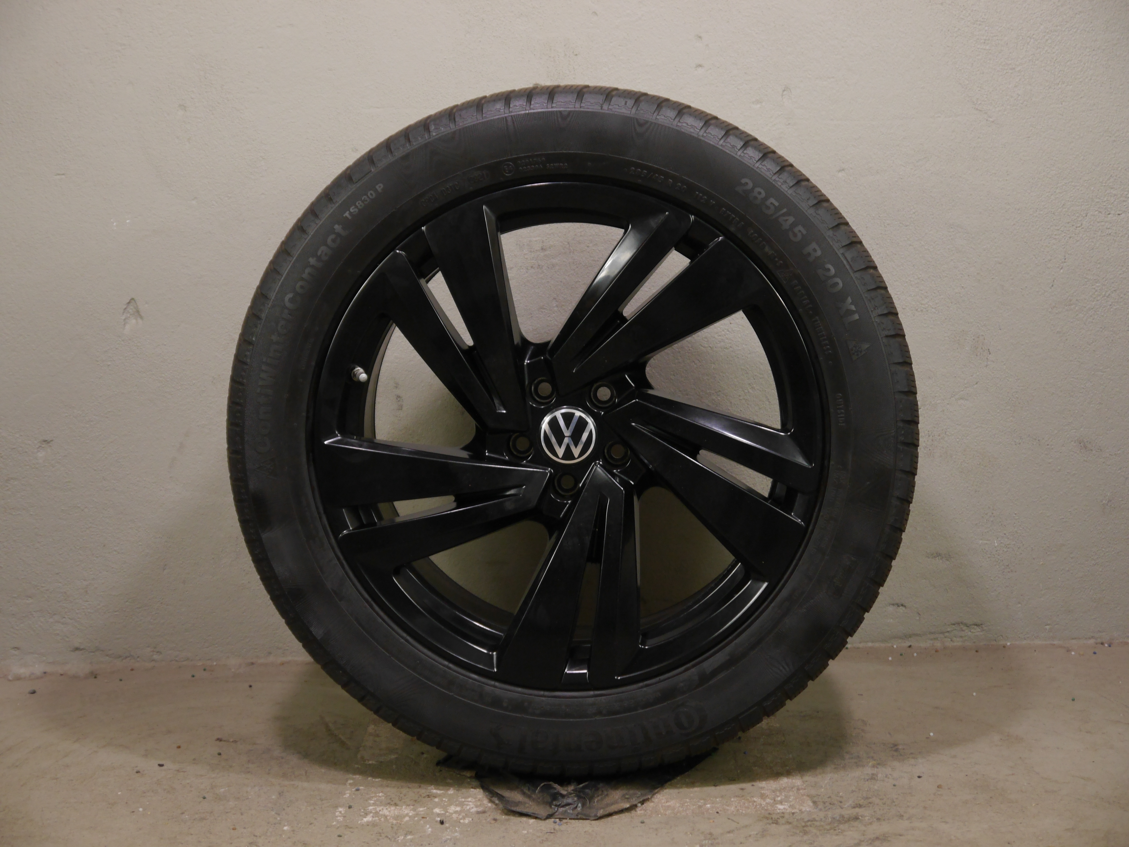 VW Touareg Aluradsatz – Winter 285/45 R20 112V – 760601025AA mit RDKS