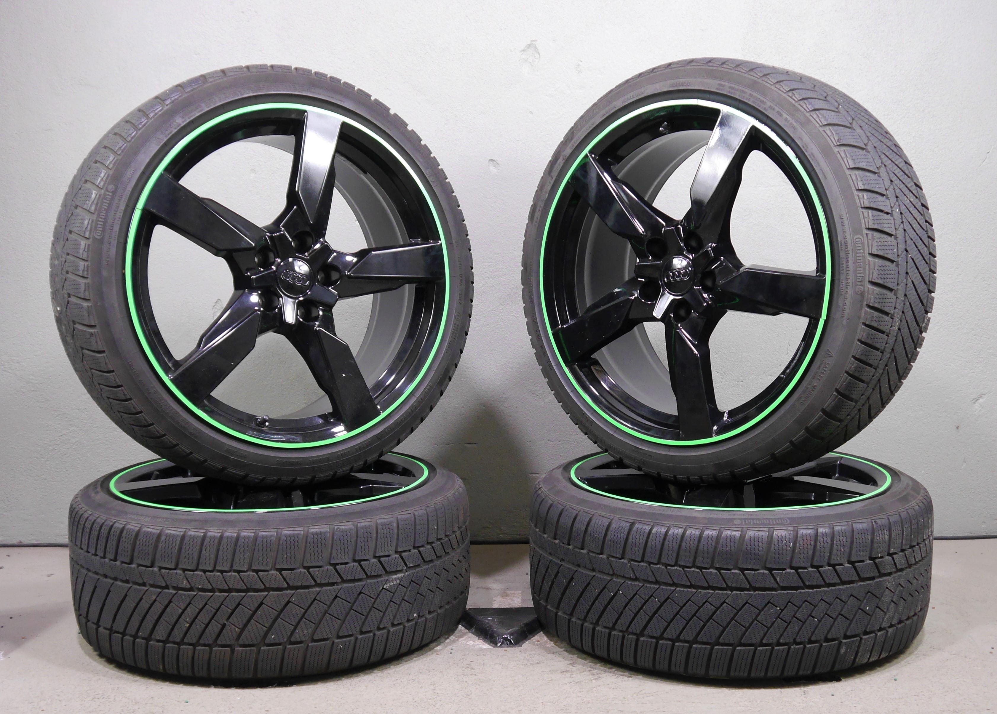 Audi TT RS Aluradsatz – Winter 245/35 R19 93W (R01) – 8S0601025BK