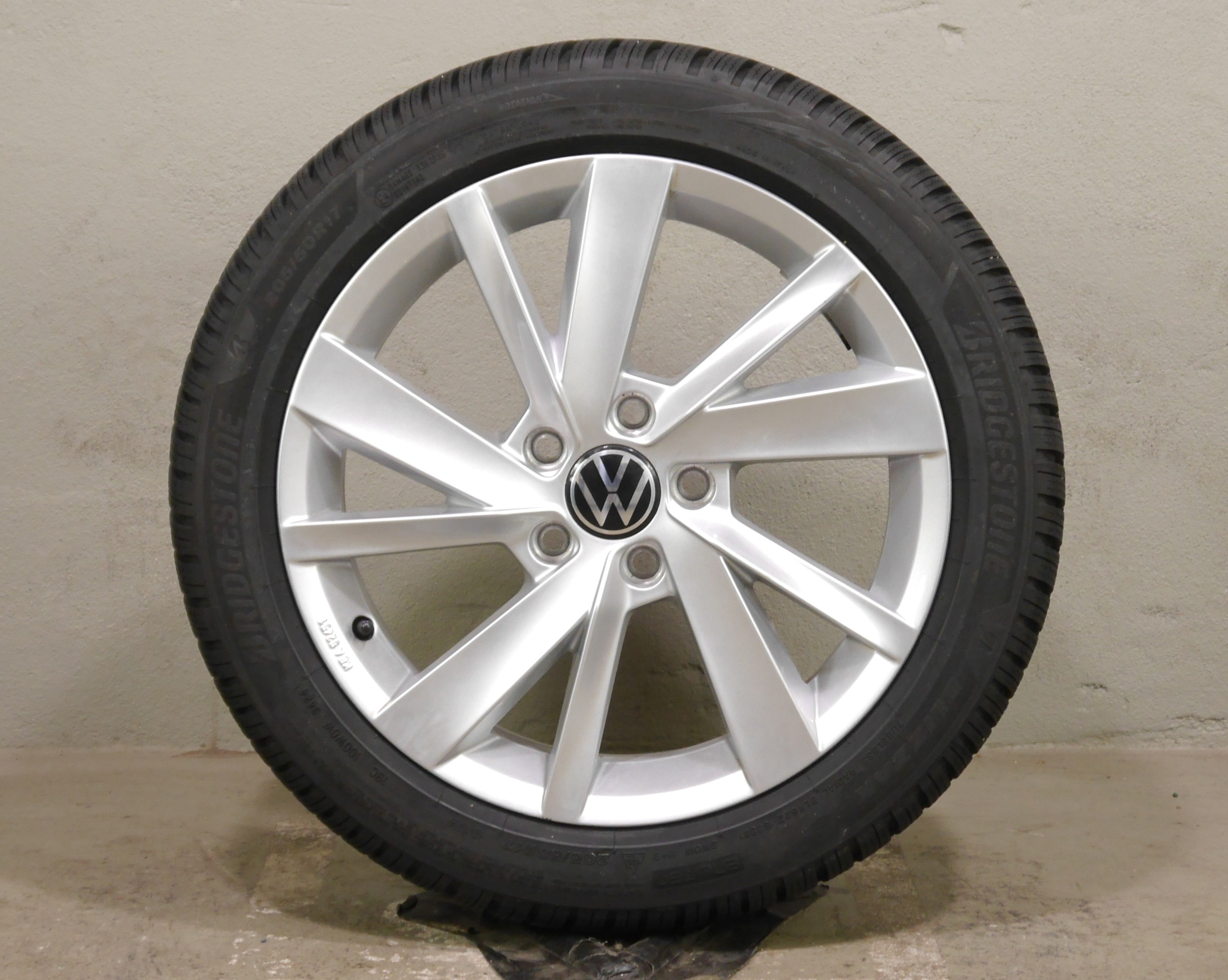 VW Golf (CD) Alurad – Winter 205/50 R17 93V – 5H0071497-