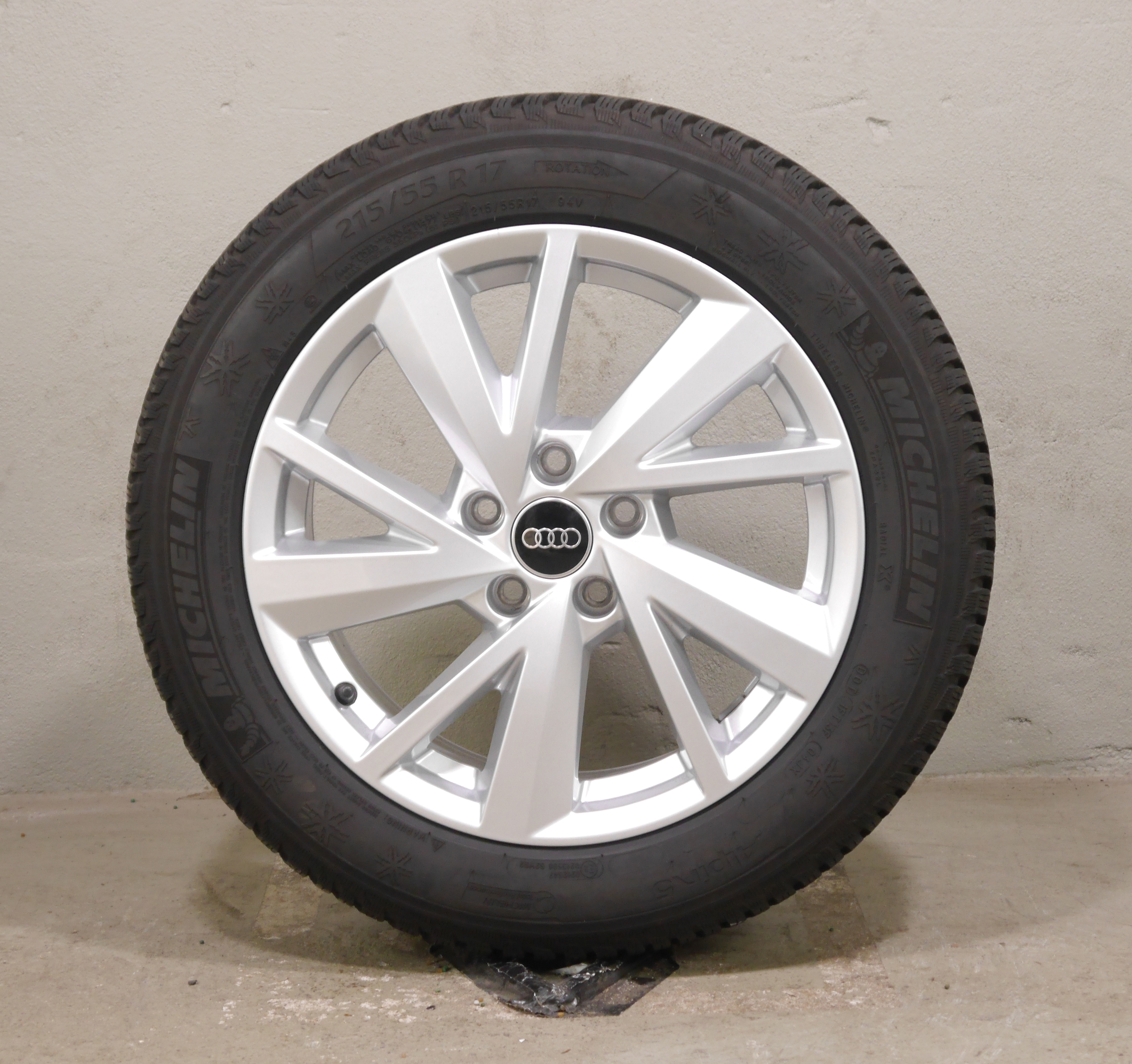 Audi Q2 Aluradsatz – Winter 215/55 R17 94V (AO) – 81A601025C