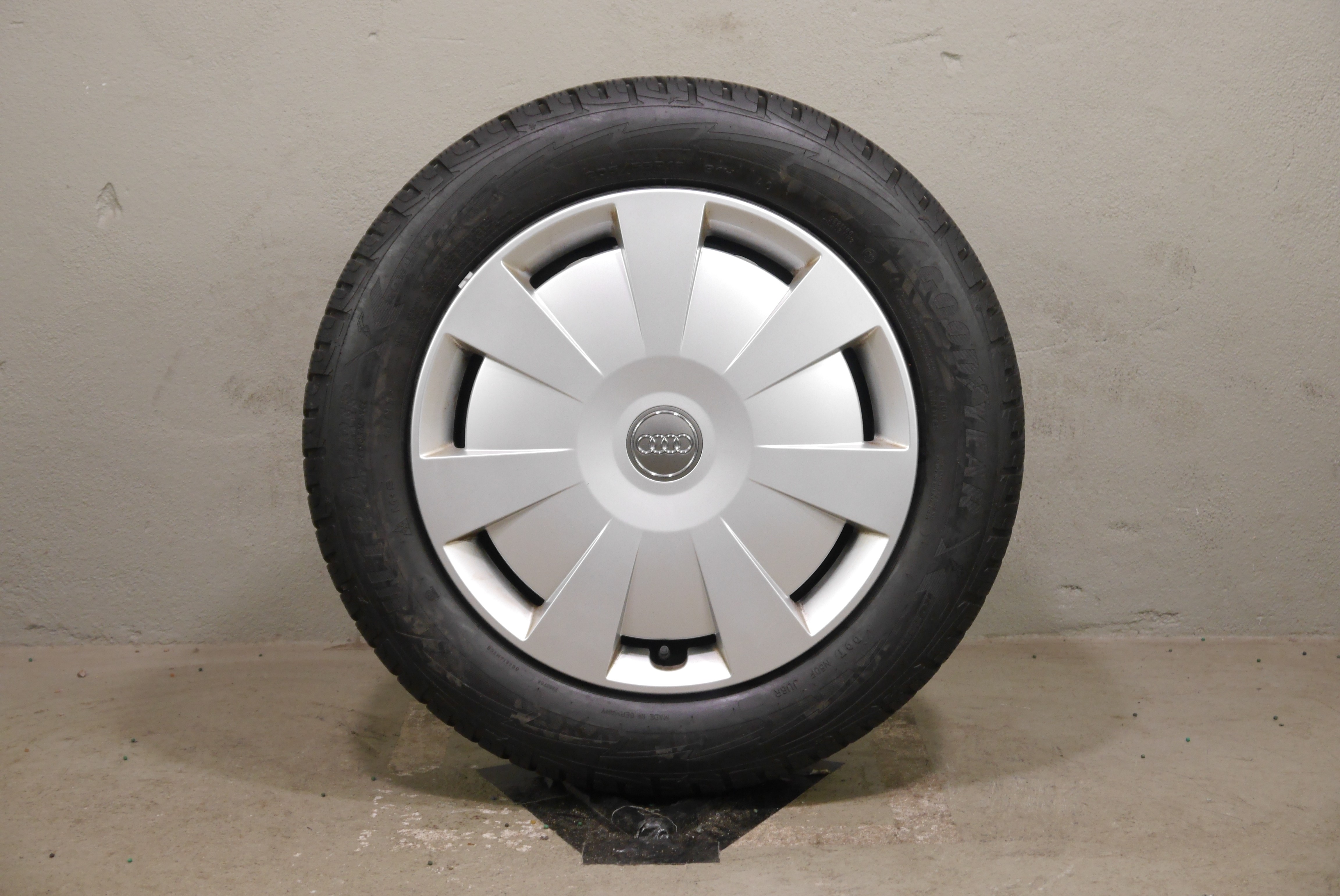 Audi A3 Sportback Stahlradsatz – Winter 205/55 R16 91H (AO) – 8V0601027A