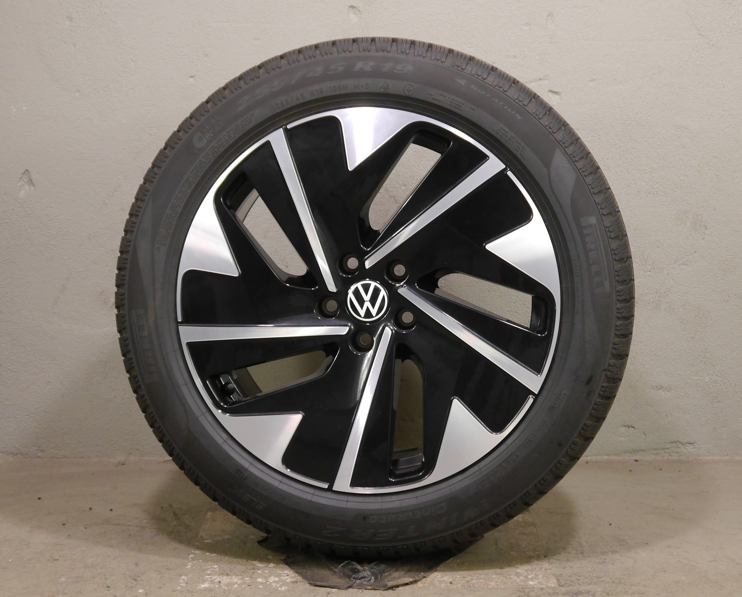 VW ID.7 (ED) Aluradsatz – Winter 235/50 R19 99H  255/45 R19 100H – 14B601025C/D Inkl. Seal