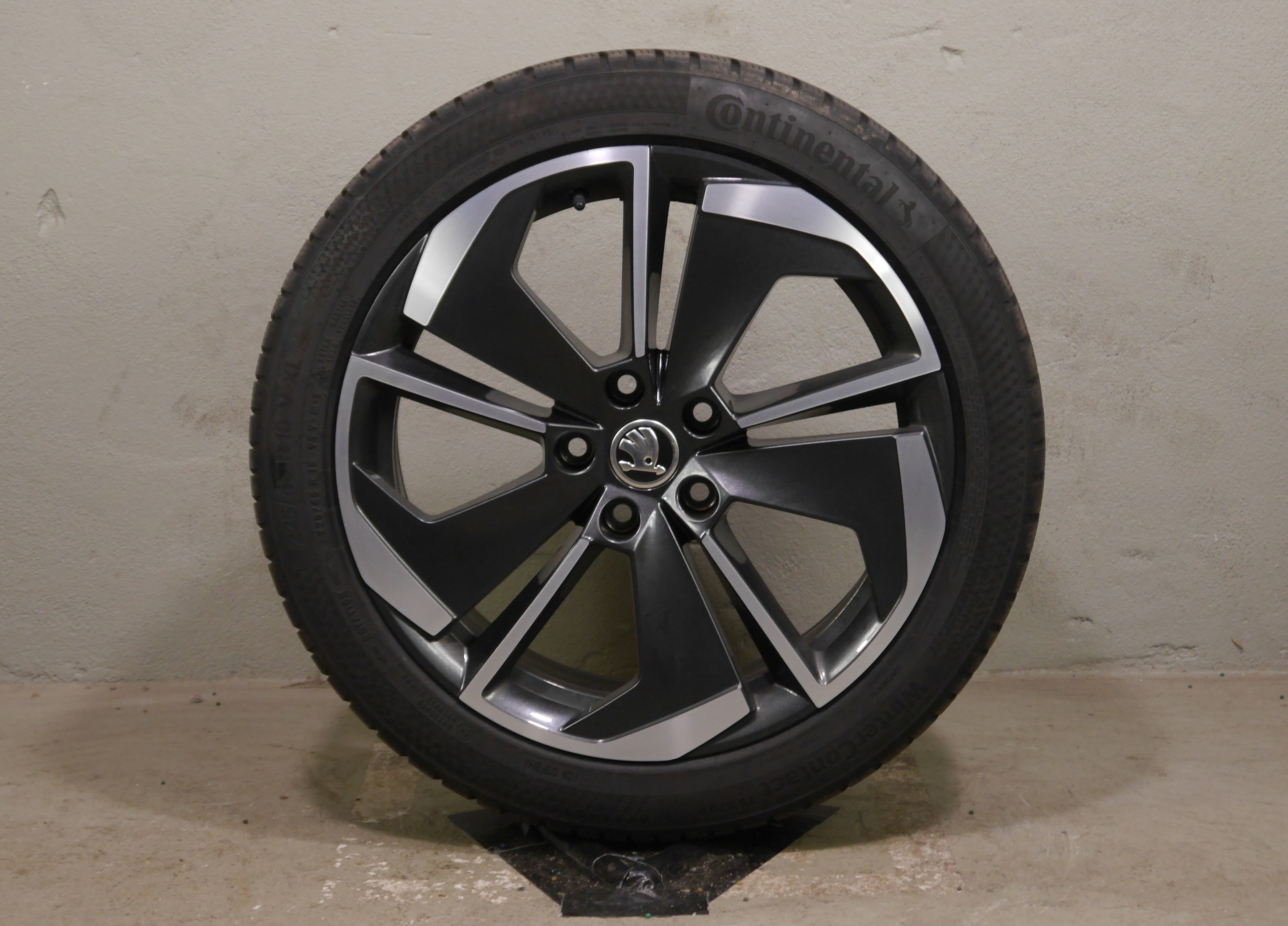ŠKODA Octavia 5E Aluradsatz – Winter 225/45 R18 95V – 5E3601025AP