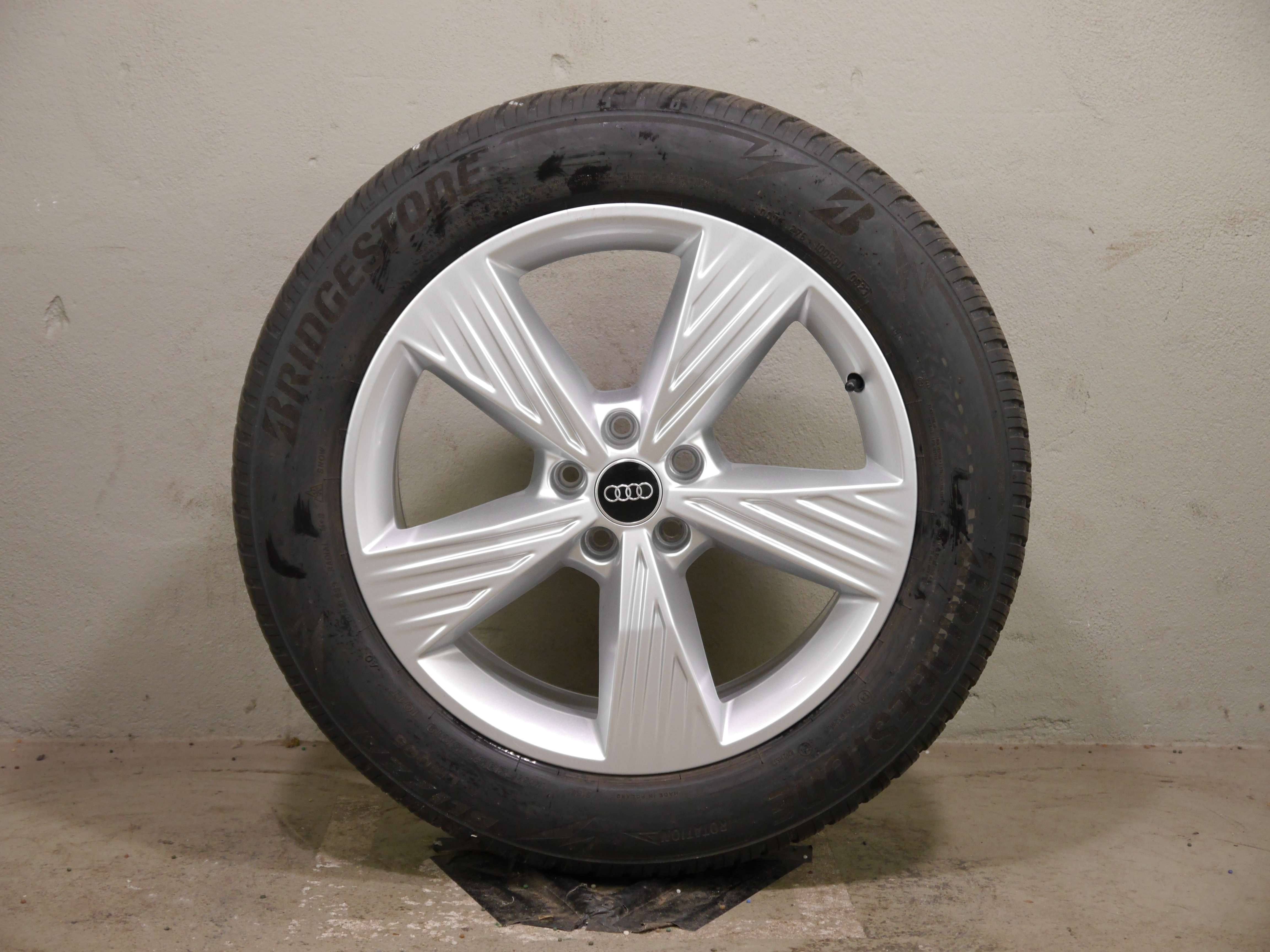 Audi Q4 e-tron (F4) Aluradsatz – Winter 235/55 R19 101T, 255/50 R19 103T (AO) 89A601025B