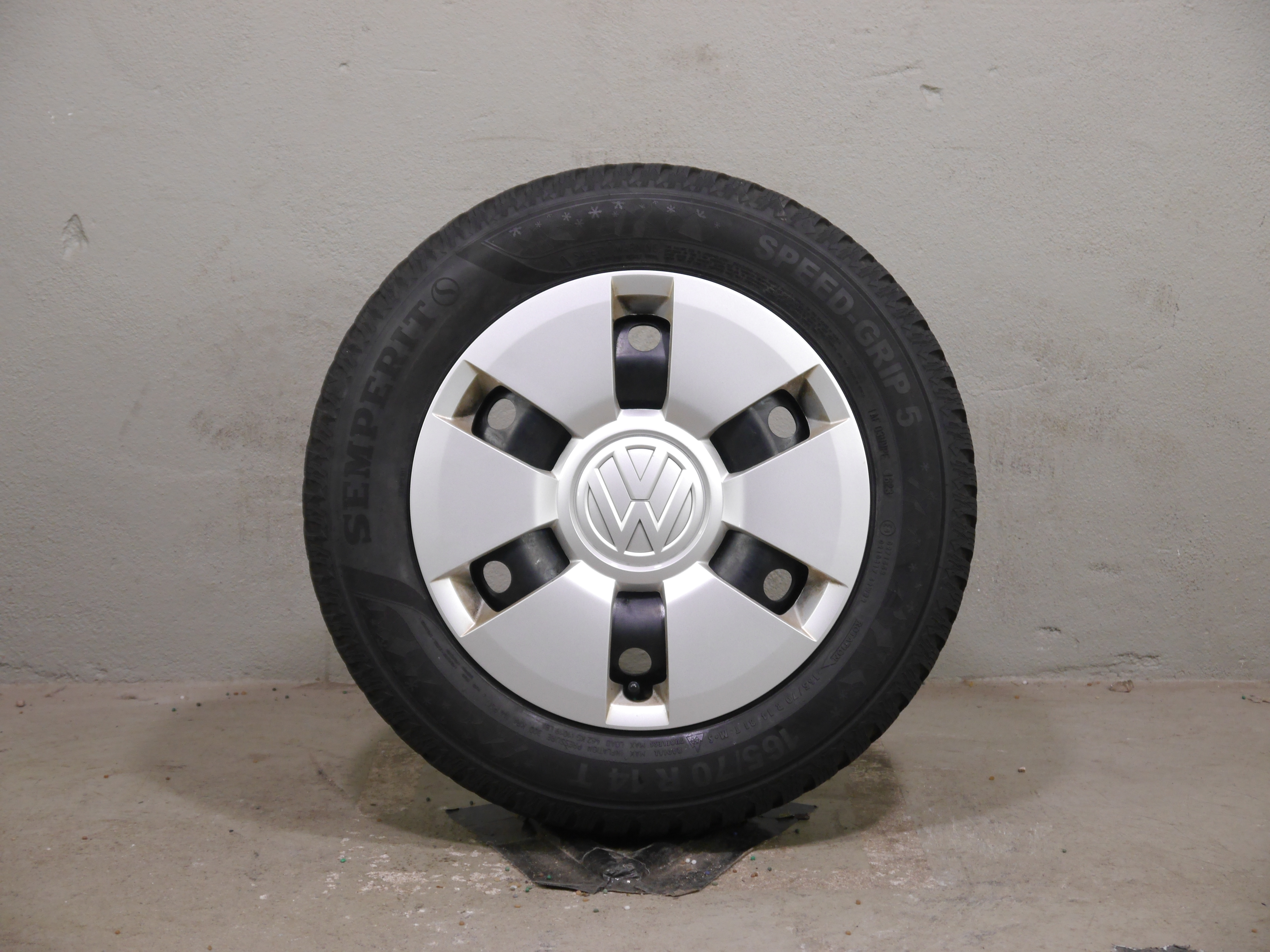 VW UP!  Stahlradsatz – Winter 165/70 R14 81T  – 1S0601027G/J
