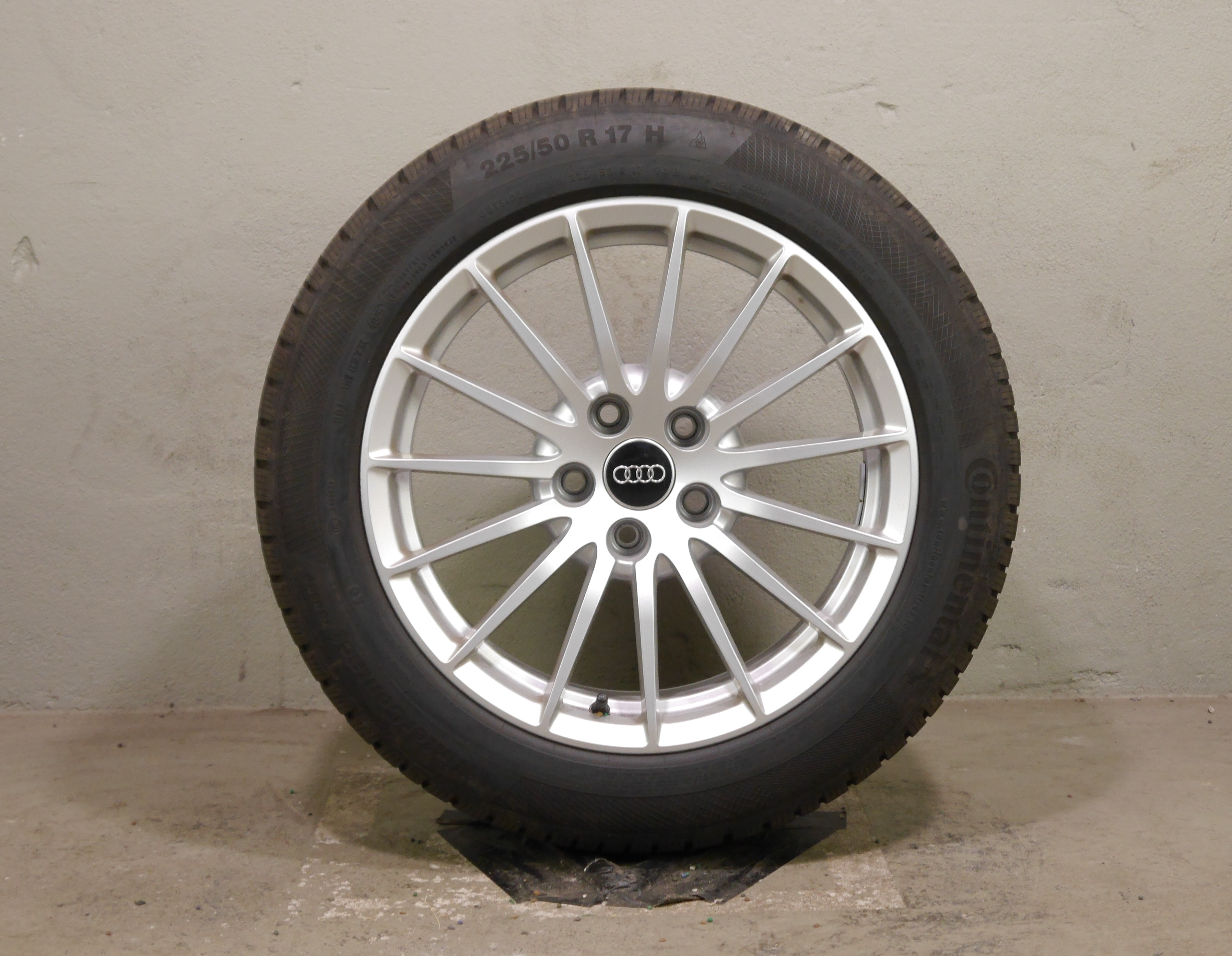 Audi A5  Cabriolet Aluradsatz – Winter 225/50 R17 98H(AO) – 8W0601025AE