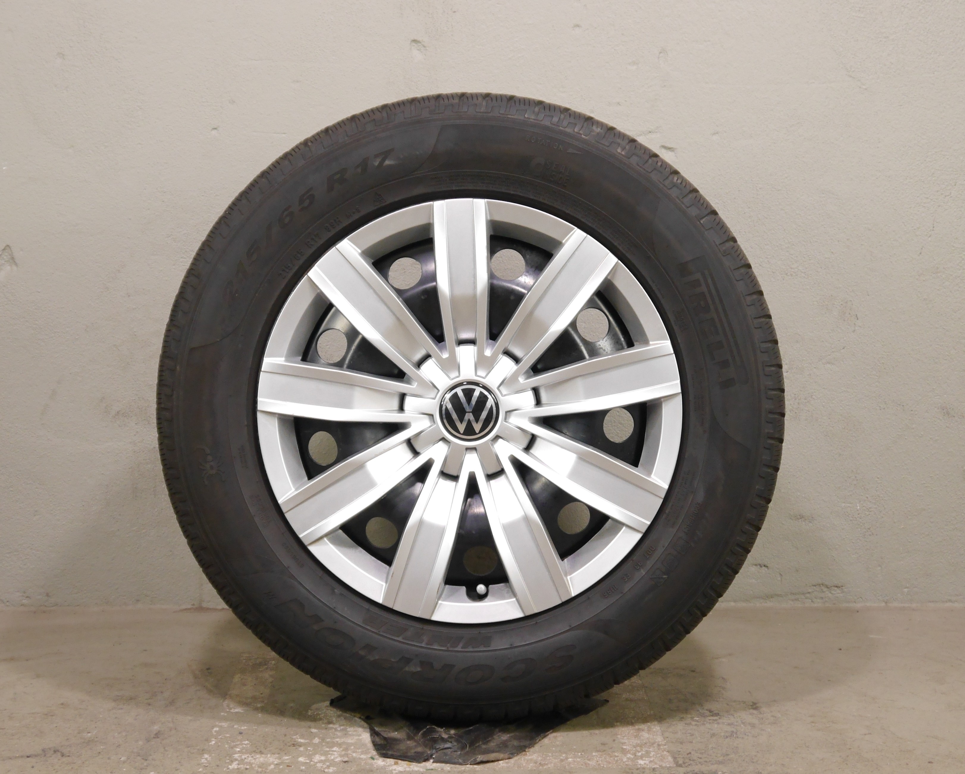 VW Tiguan Stahlradsatz – Winter 215/65 R17 99H – 5QF601027J/K SEAL