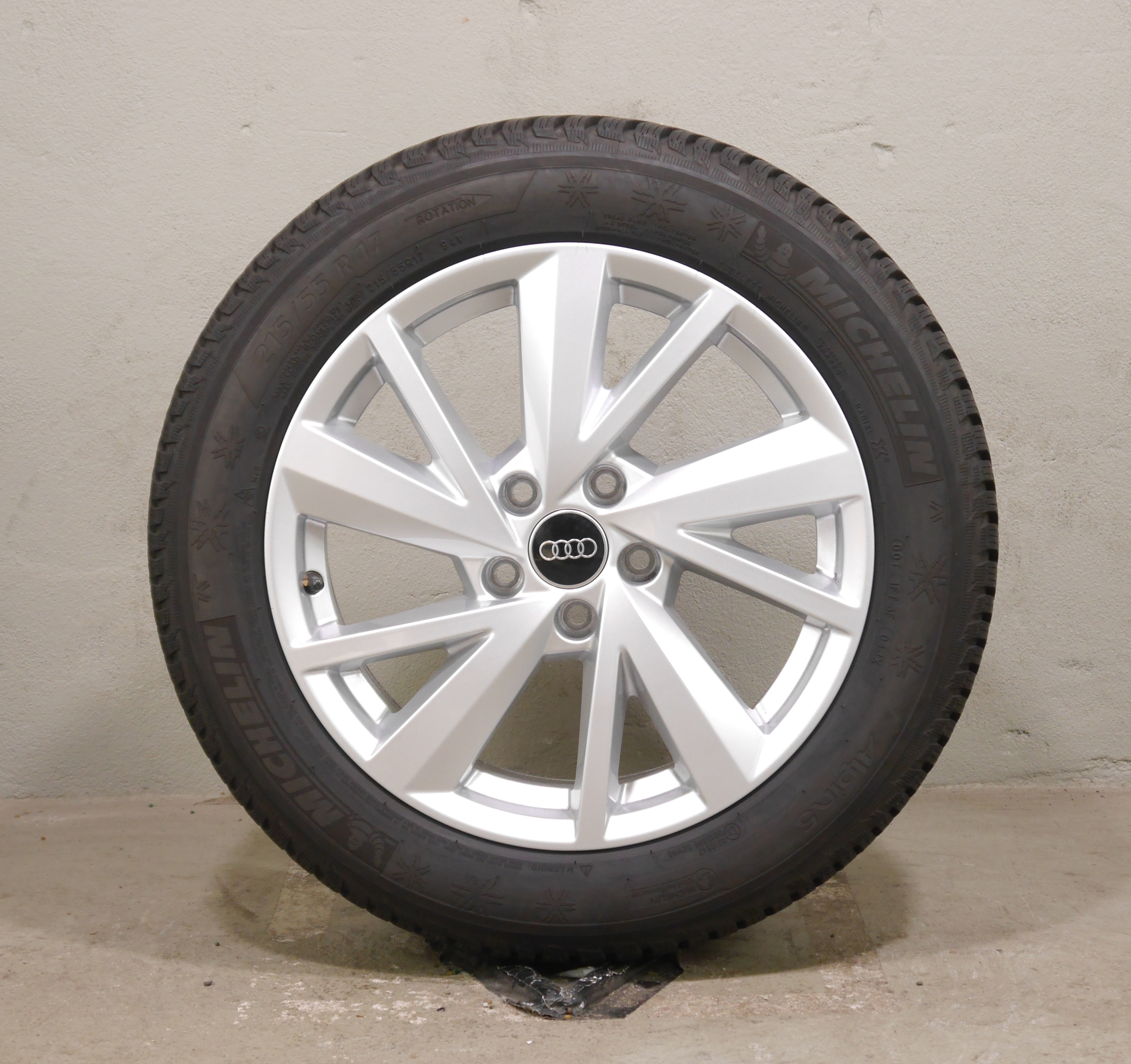 Audi Q2 Aluradsatz – Winter 215/55 R17 94V (AO) – 81A601025C