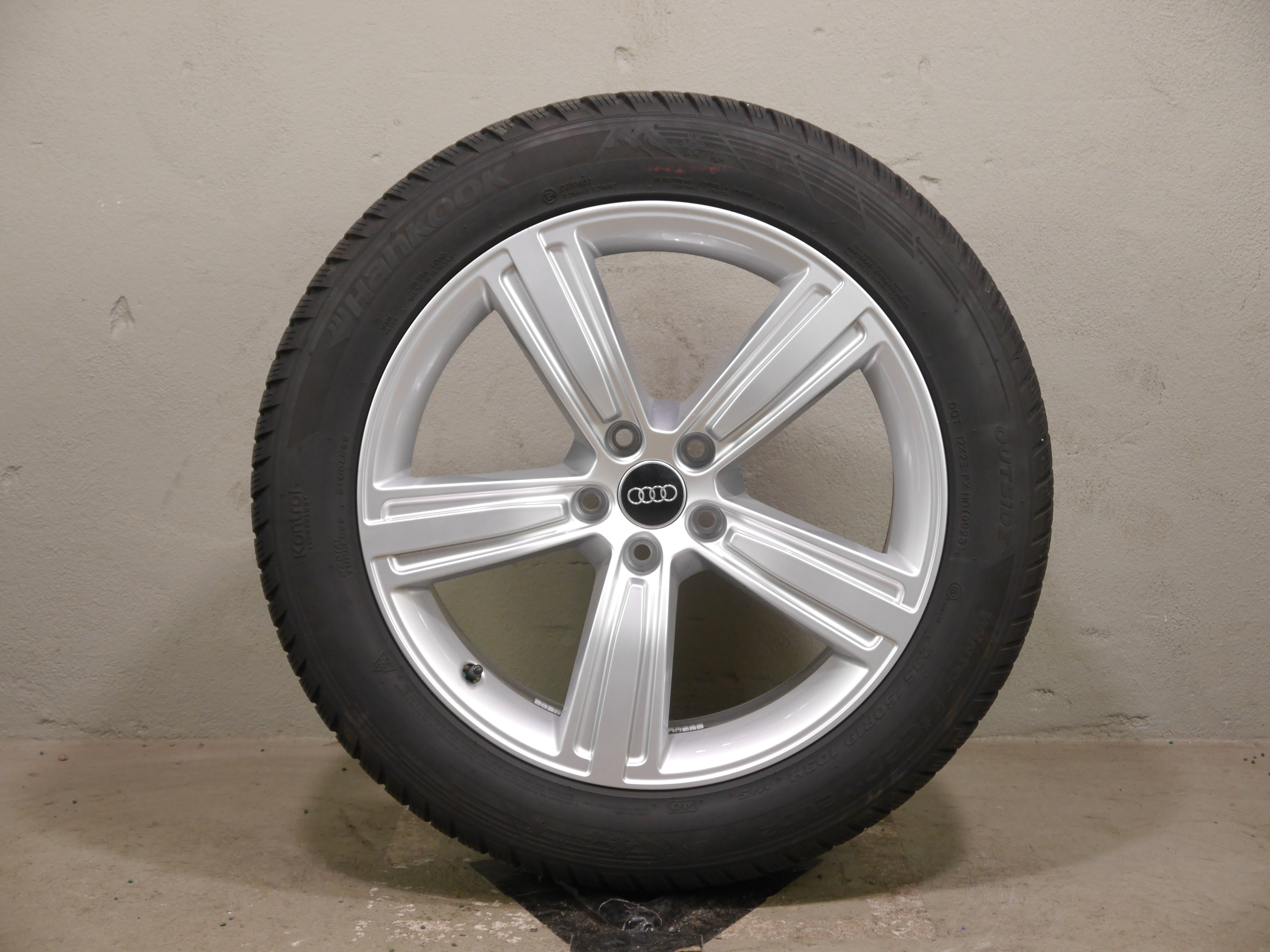 Audi A8 Aluradsatz – Winter 235/50 R19 103H – 4N0601025J