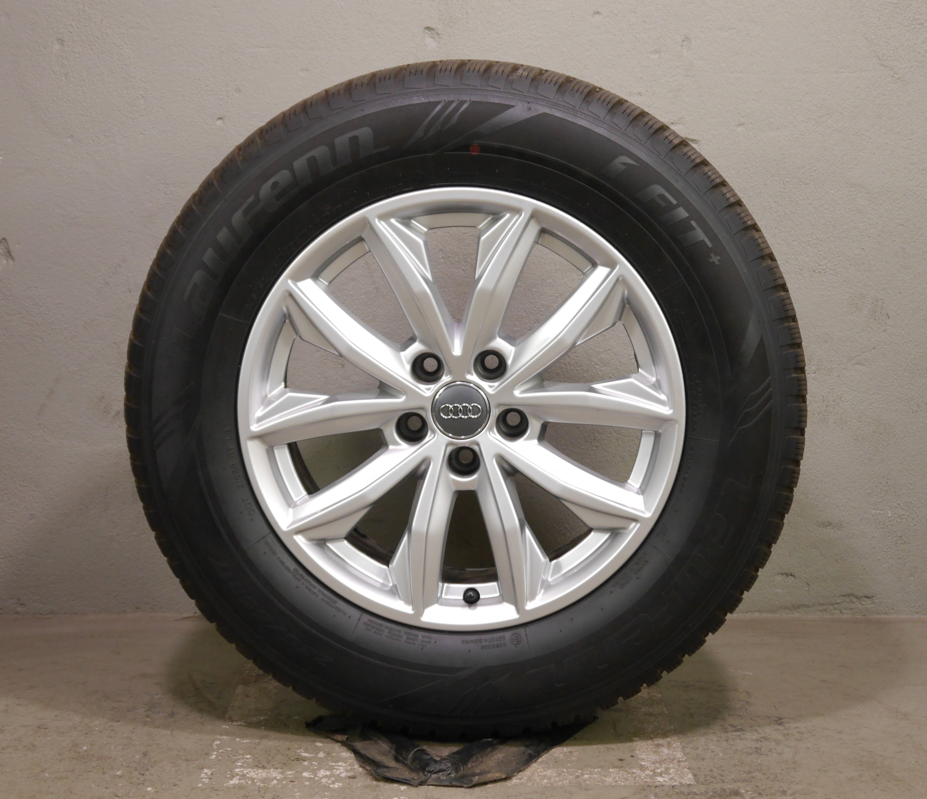 Audi Q5 (FY) Aluradsatz  – Winter 235/65 R17 104H (AO) – 80A601025J