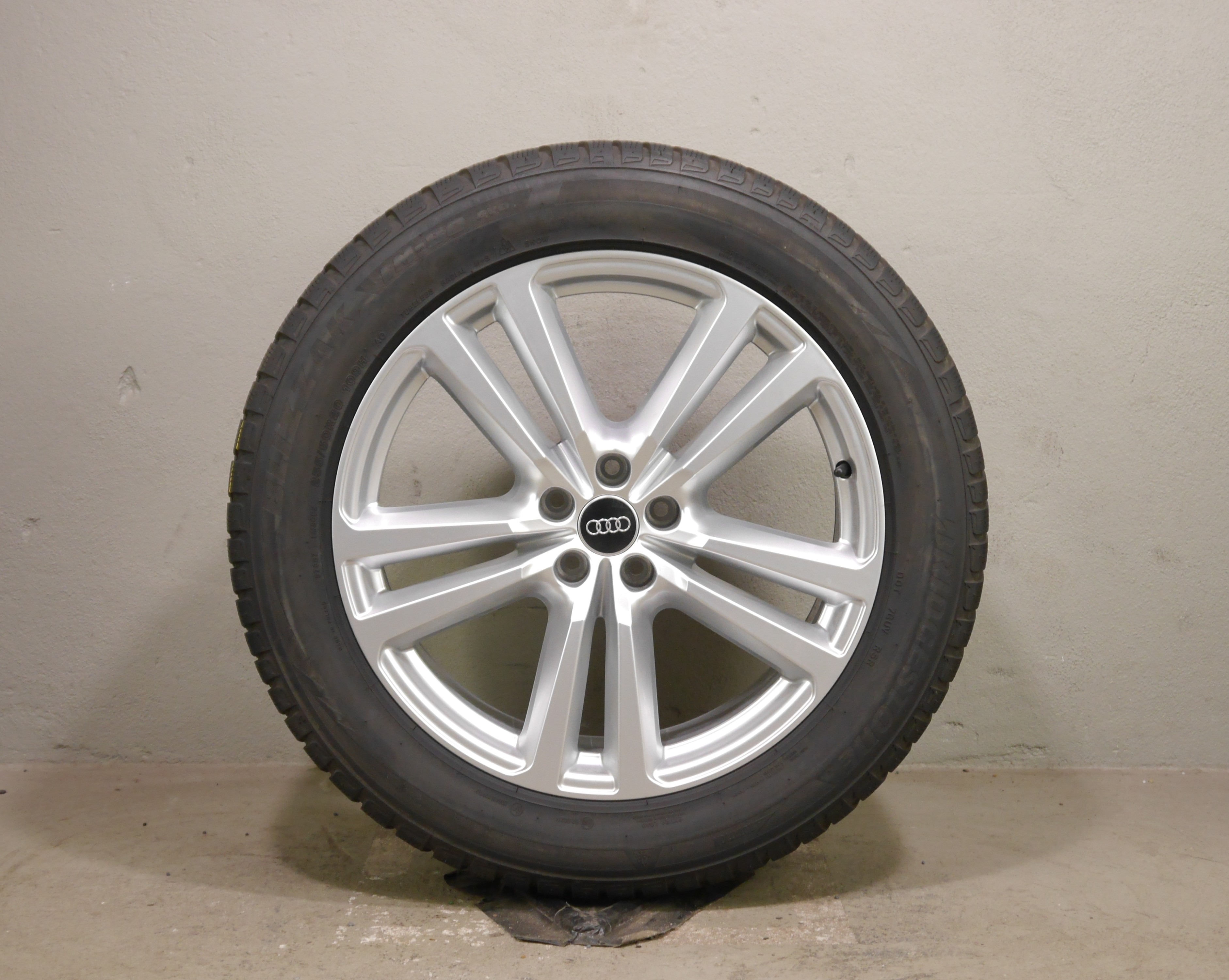Audi Q7 Aluradsatz – Winter 255/50 R20 109H (AO) – 4M0601025G