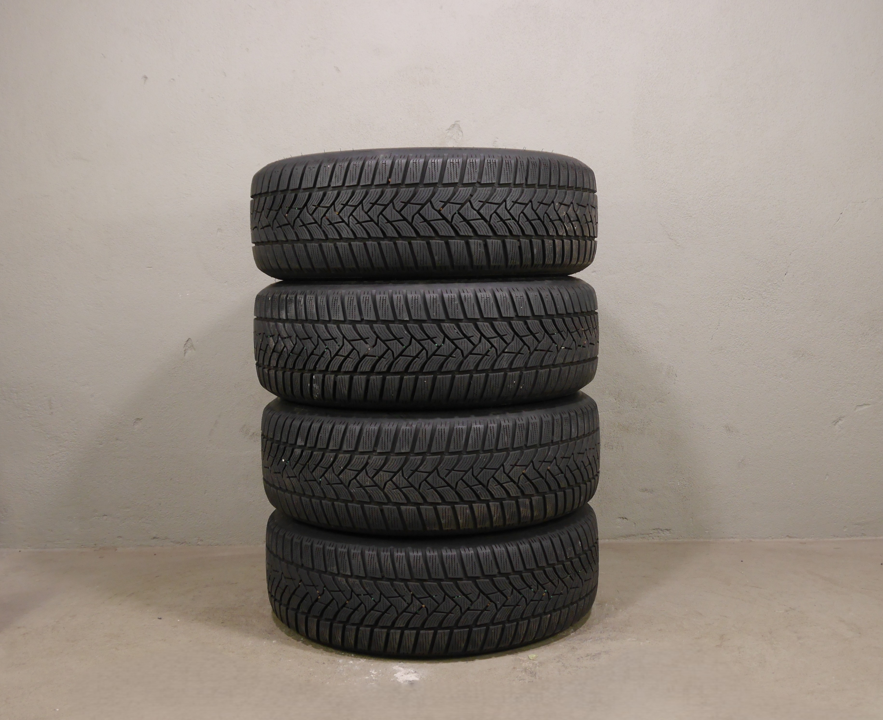 ŠKODA Superb (3V) Aluradsatz – Winter 215/60 R16 95H  – 3V0601025AC - RDKS