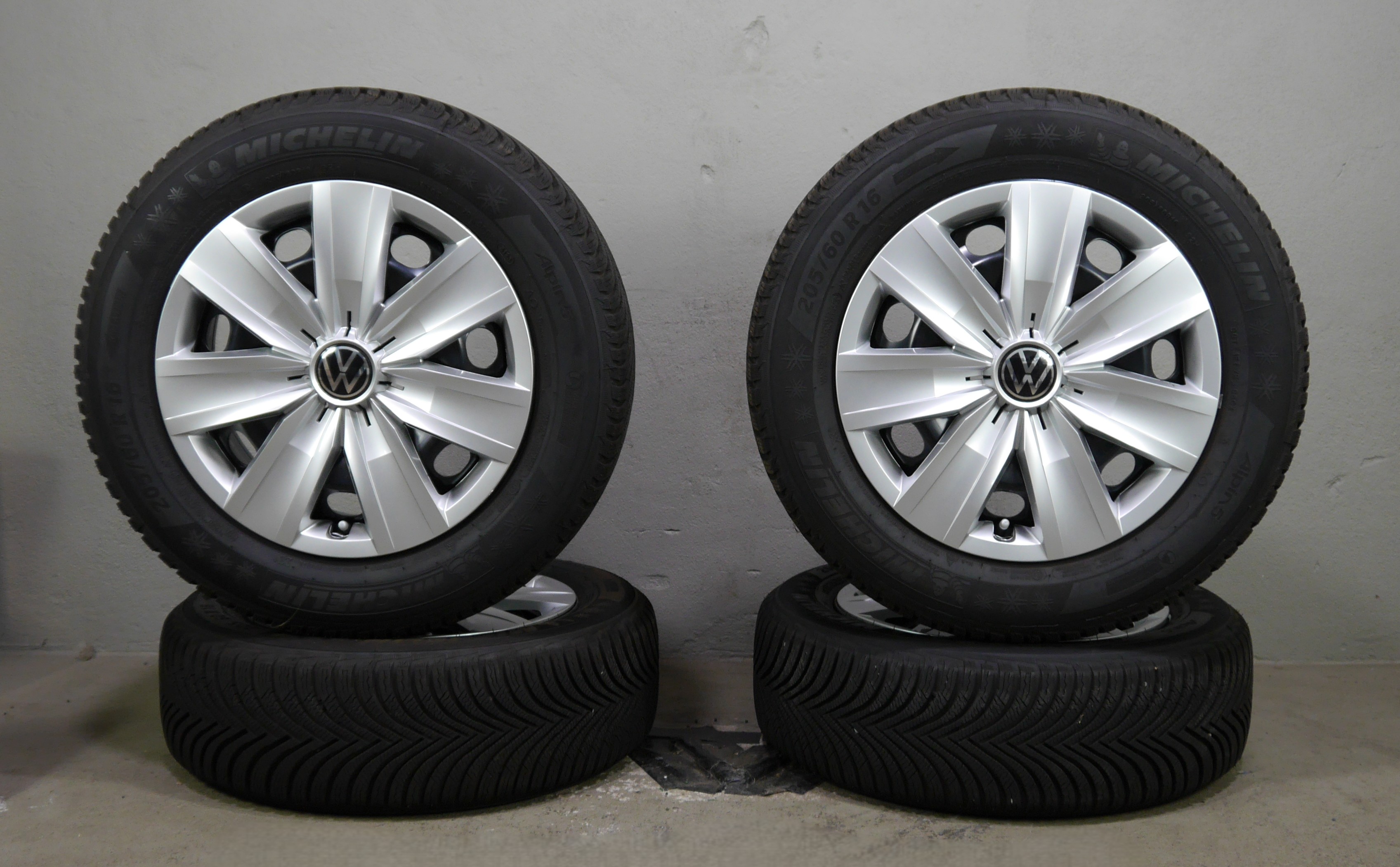 VW T-Roc (D1) Stahlradsatz – Winter 205/60 R16 92H (AO) – 5Q0601027CK
