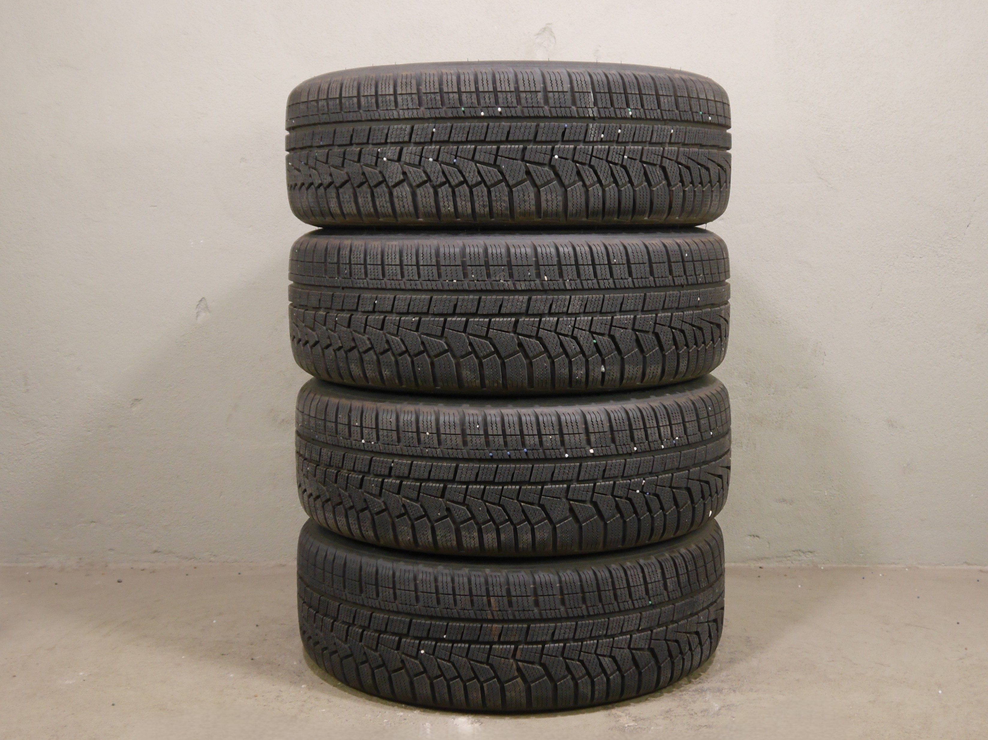 Audi A6 Avant Aluradsatz – Winter 205/55 R17 95H (AO) – 8Y0601025AA