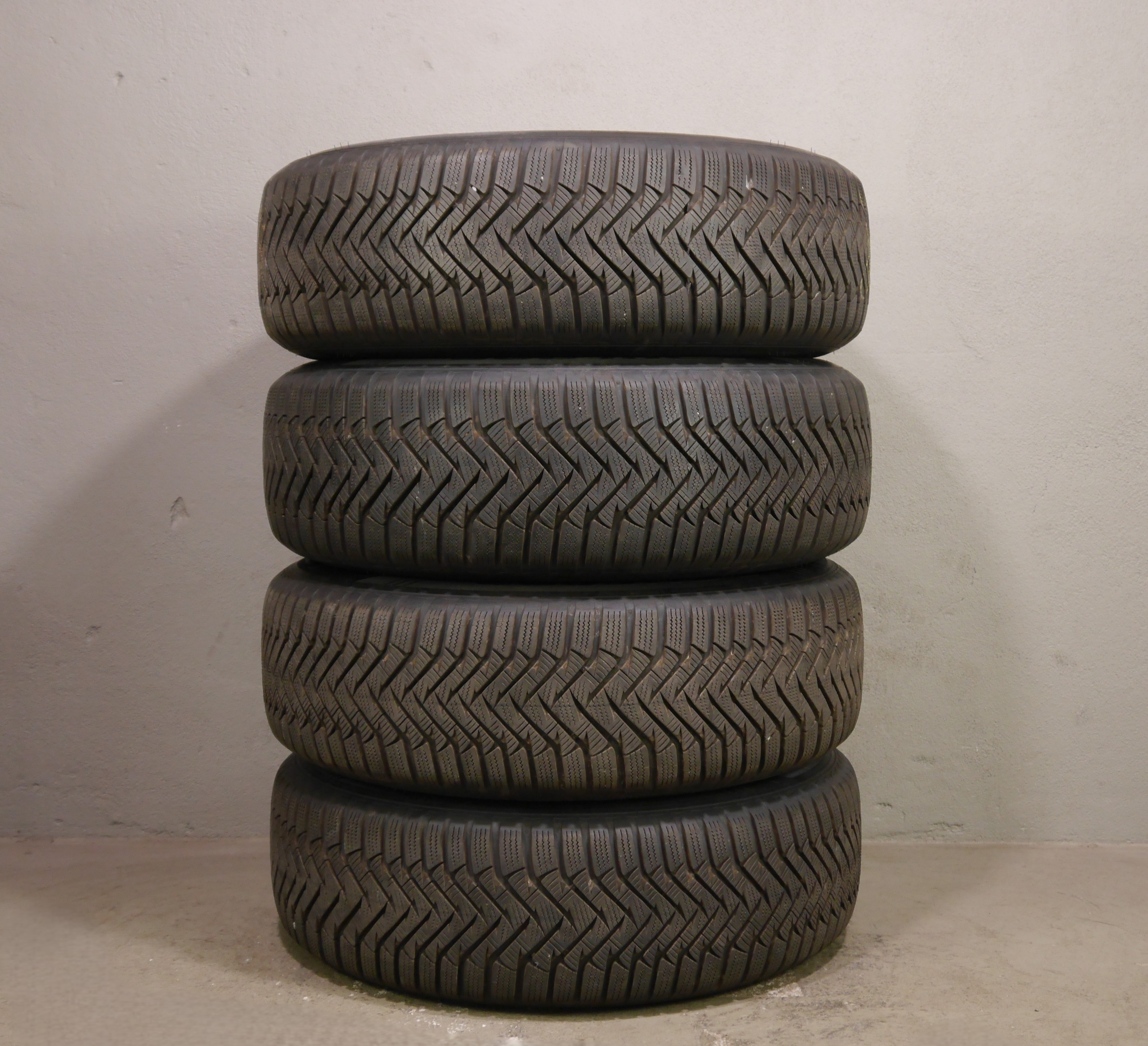 Audi Q5 (FY) Aluradsatz  – Winter 235/65 R17 104H (AO) – 80A601025J