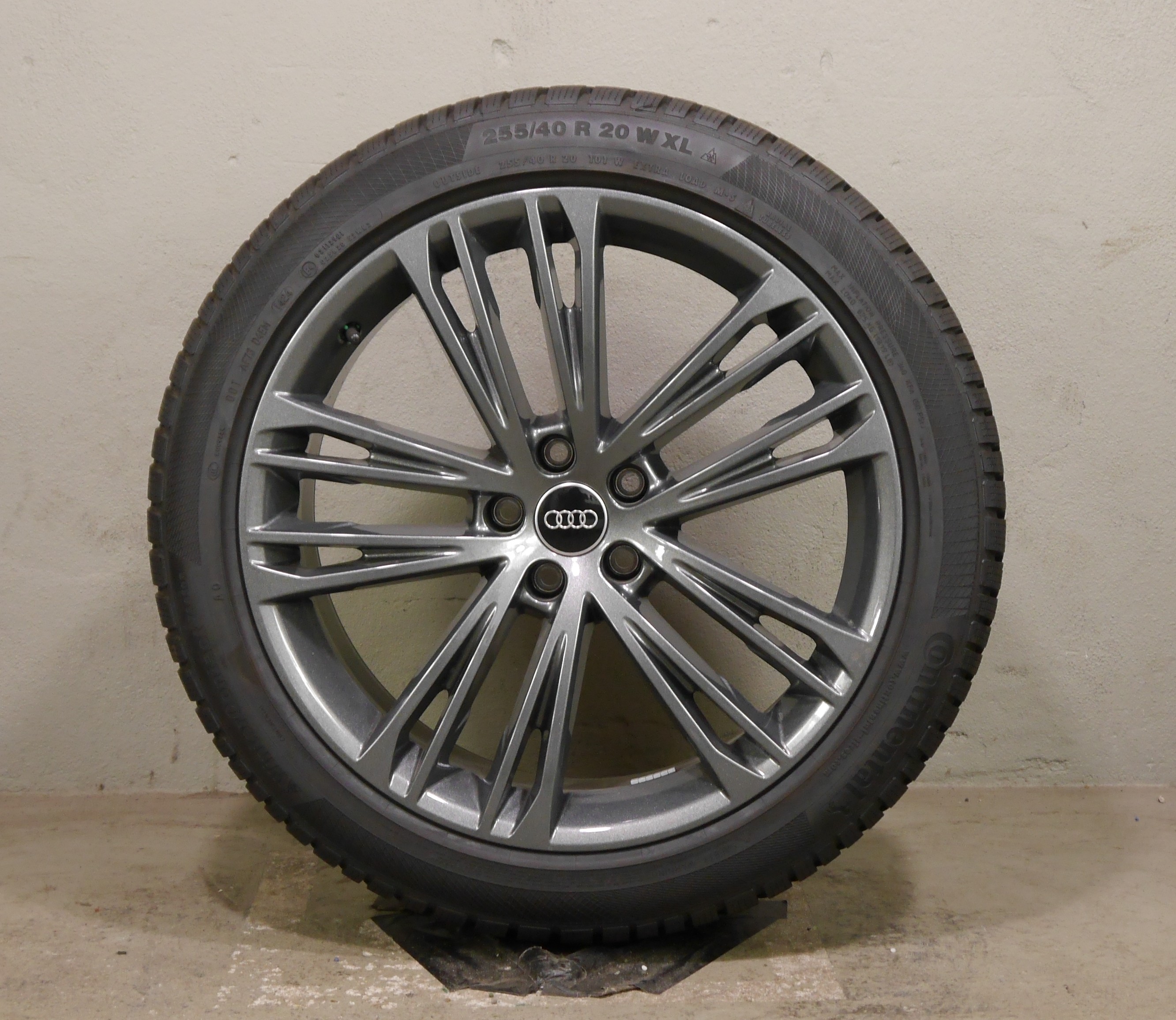 Audi A7 (4K) Sportback Aluradsatz – Winter 255/40 R20 101W (AO) – 4K8601025BH