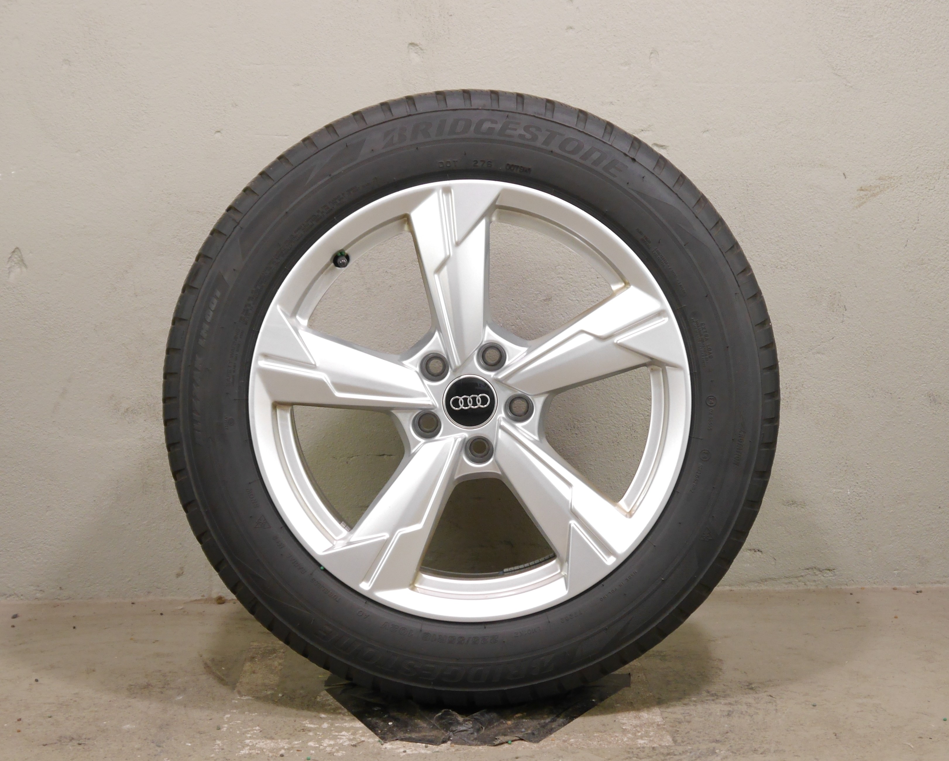 Audi A6 (4A) Limousine Aluradsatz – Winter 225/55 R18 102V (AO) – 4K0601025CE