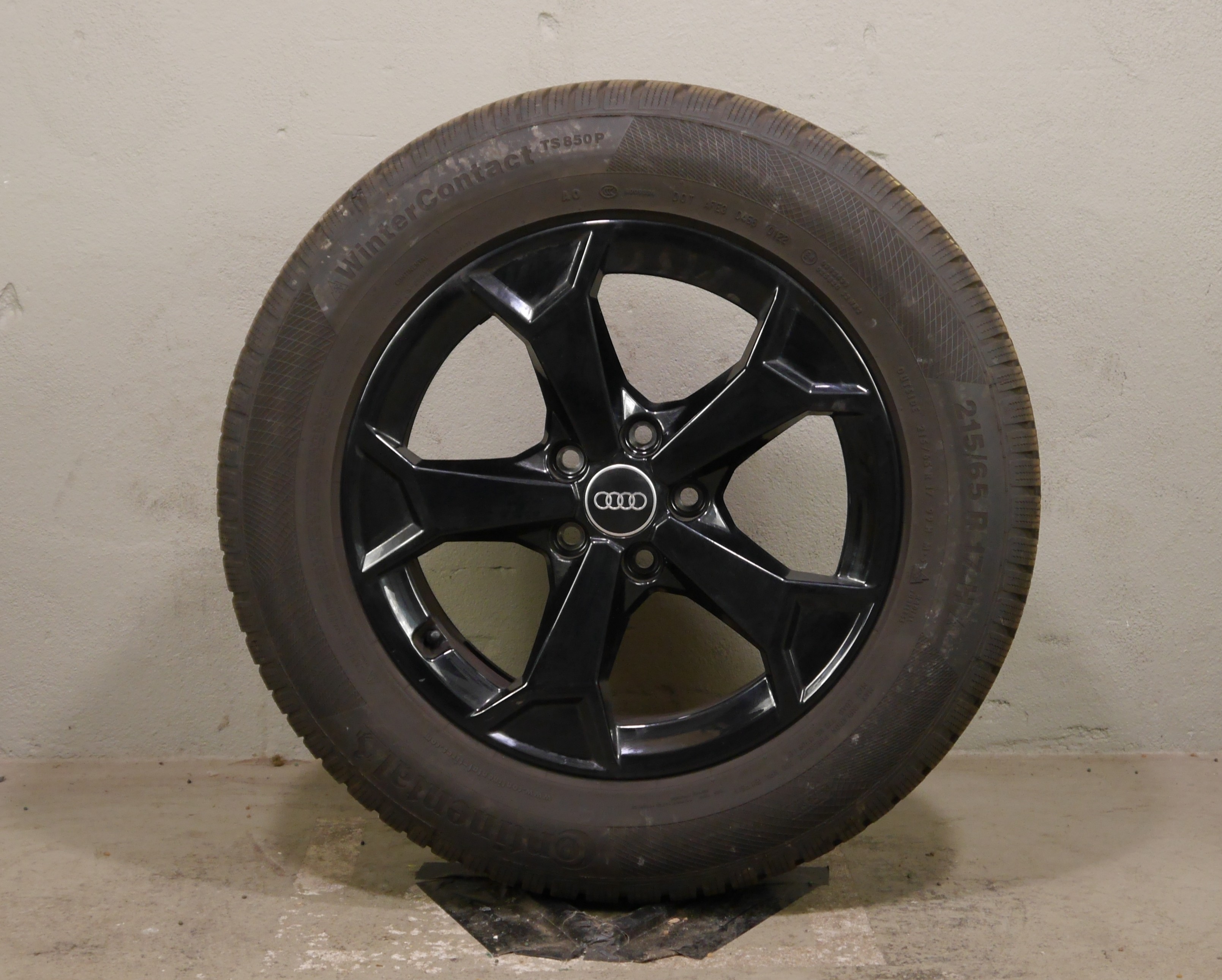 Audi Q3 (F3) Aluradsatz – Winter 215/65 R17 99H (AO) – 83A601025AM