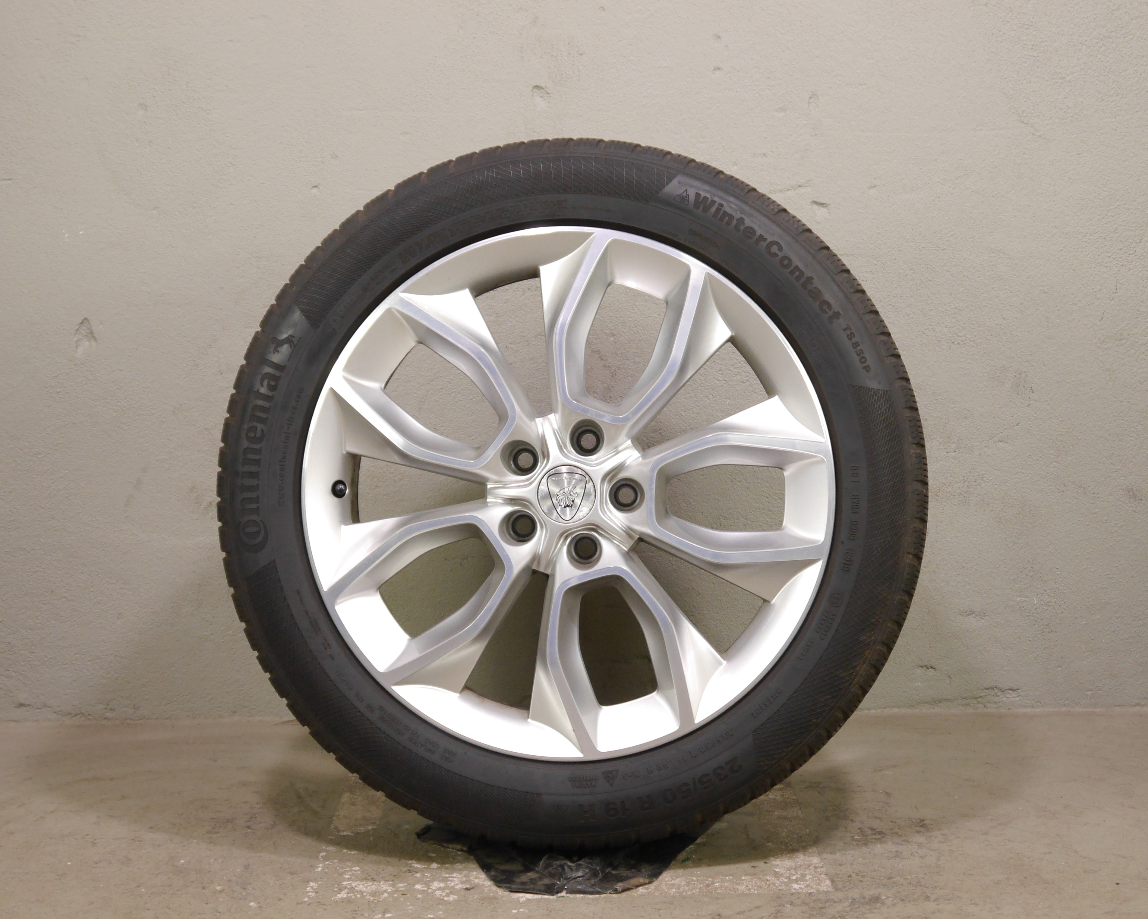 ŠKODA Kodiaq Aluradsatz – Winter 235/50 R19 99H – 565601025 - Conti Seal