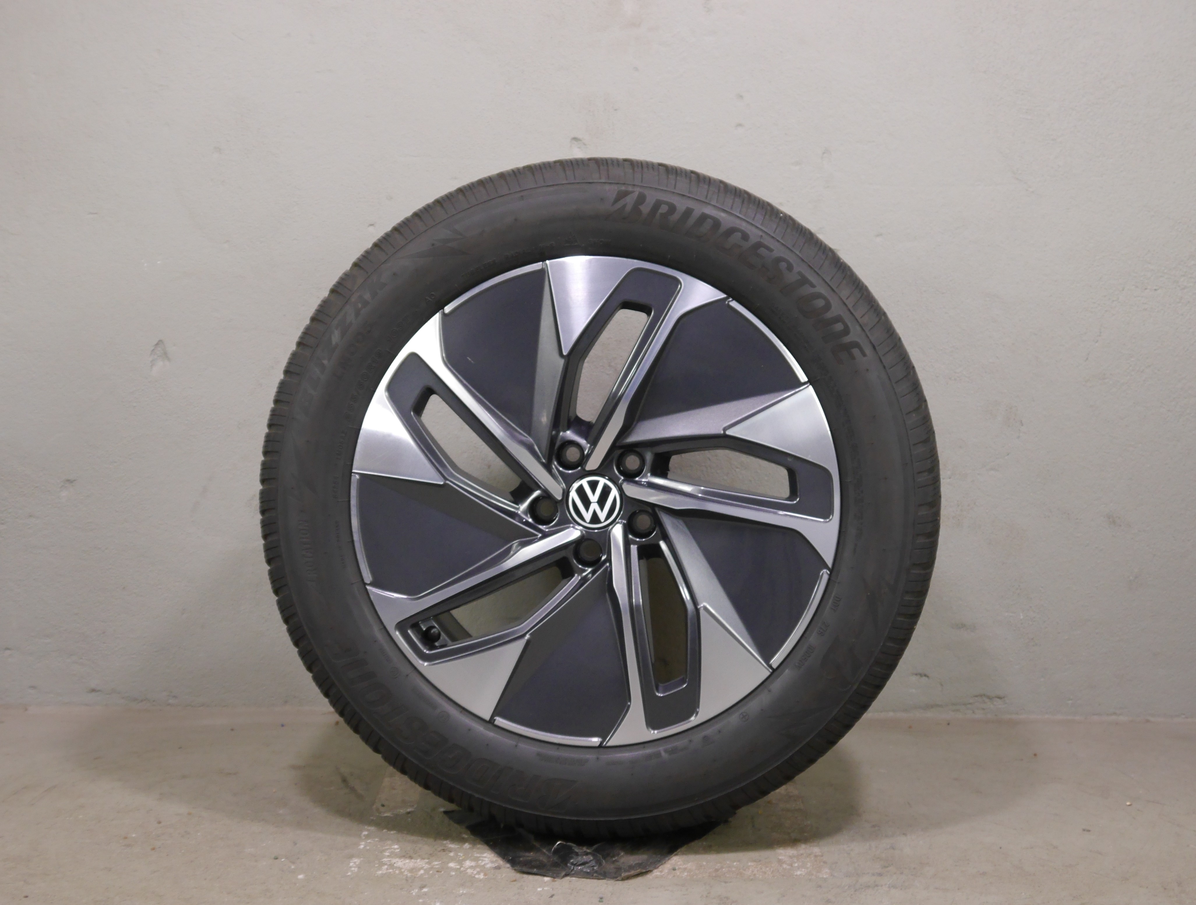 VW ID.4 Aluradsatz – Winter 235/55 R19 101T 255/50 R19 103T - 11A601025M
