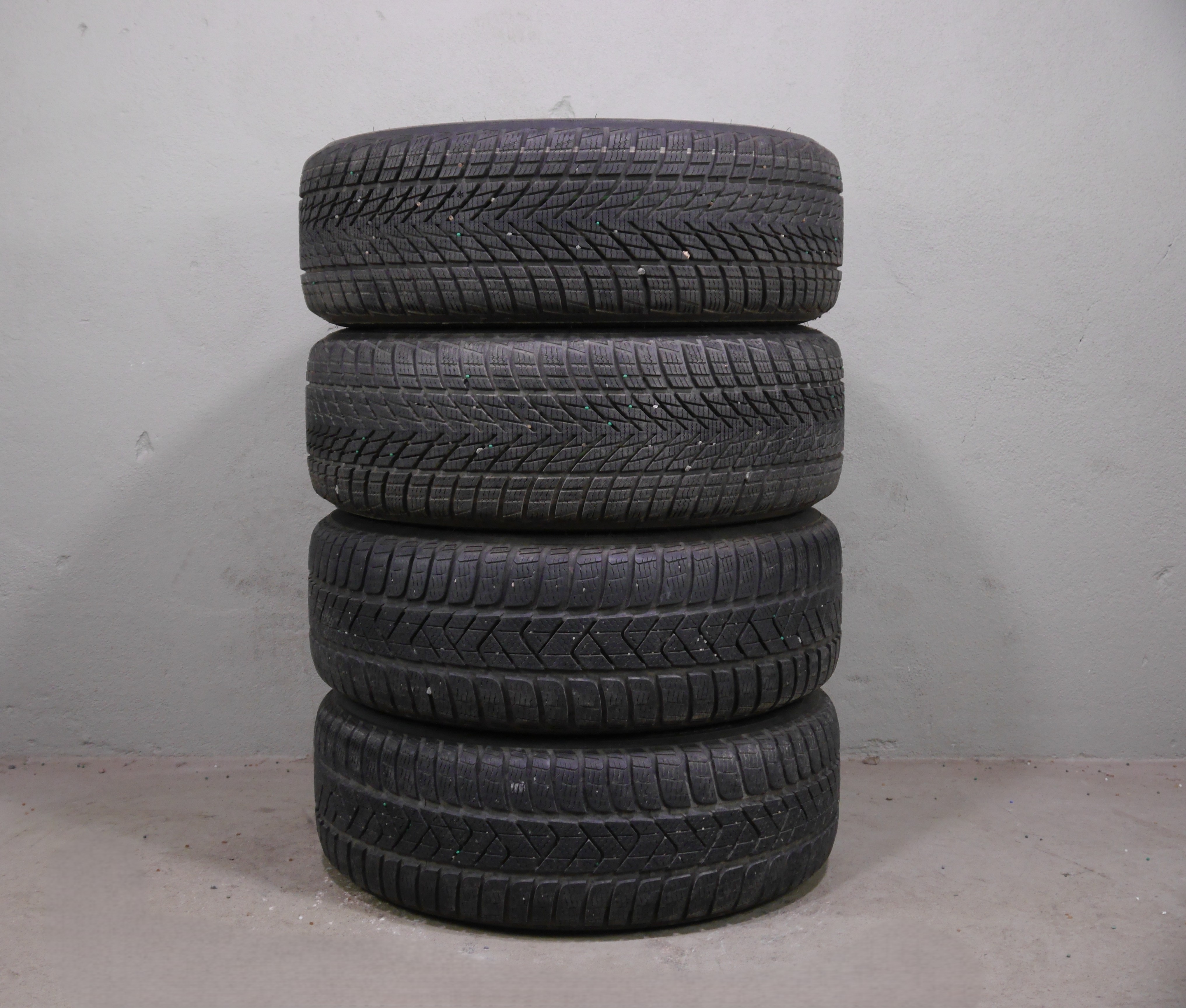 VW Passat Variant CB Stahlradsatz – Winter 215/60 R16 95H – 3Q0601027C SEAL