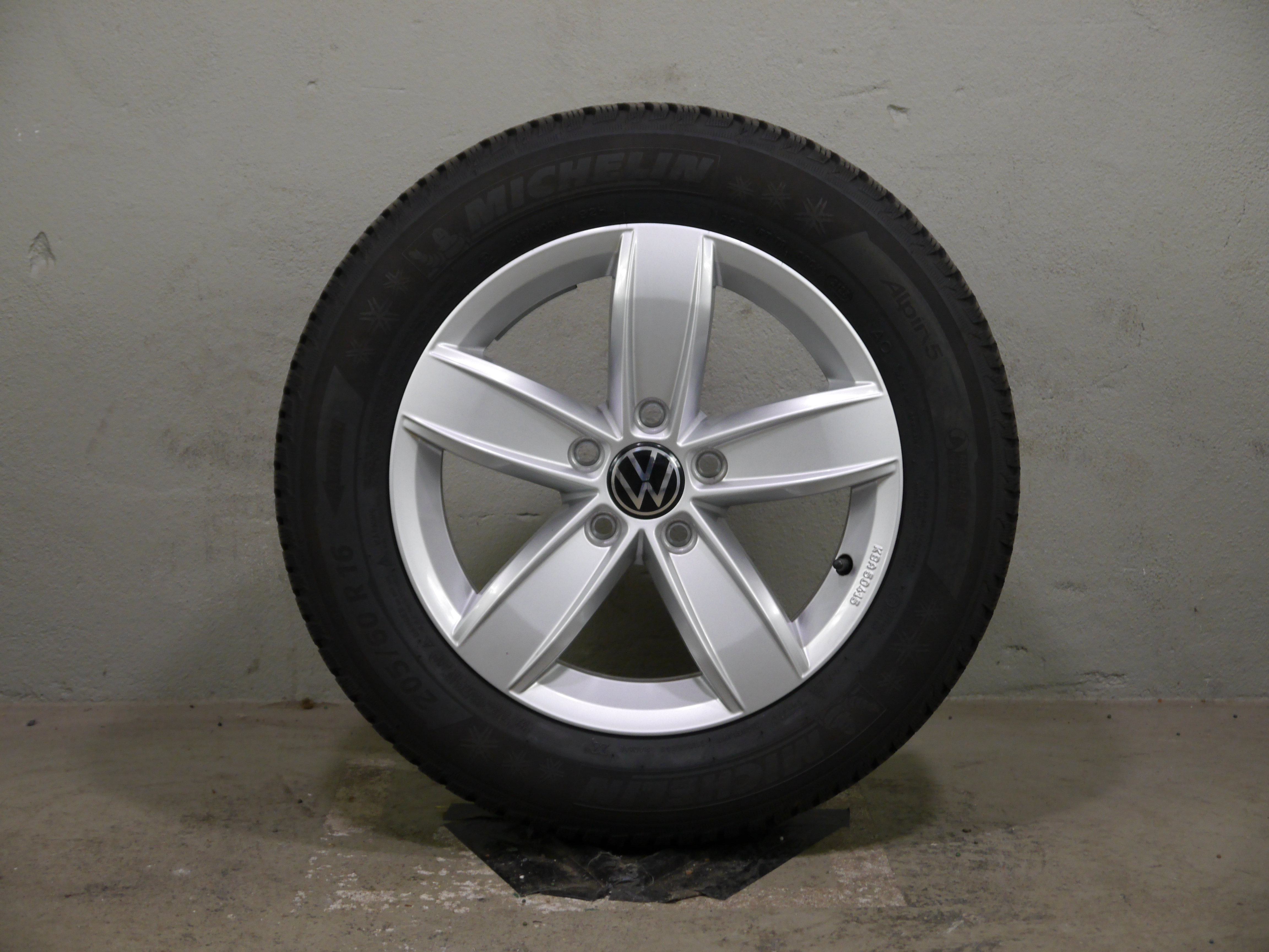VW T-Roc (D1) Aluradsatz – Winter 205/60 R16 92H – 2GA601025Q