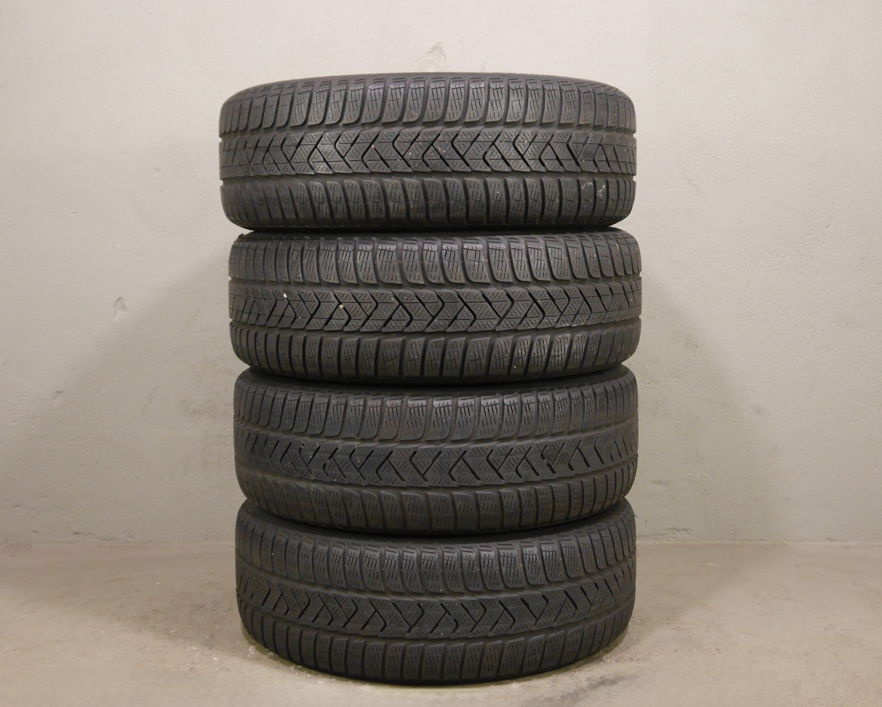 VW Passat B8 Aluradsatz – Winter 215/55 R17 94H – 3G0601025C SEAL