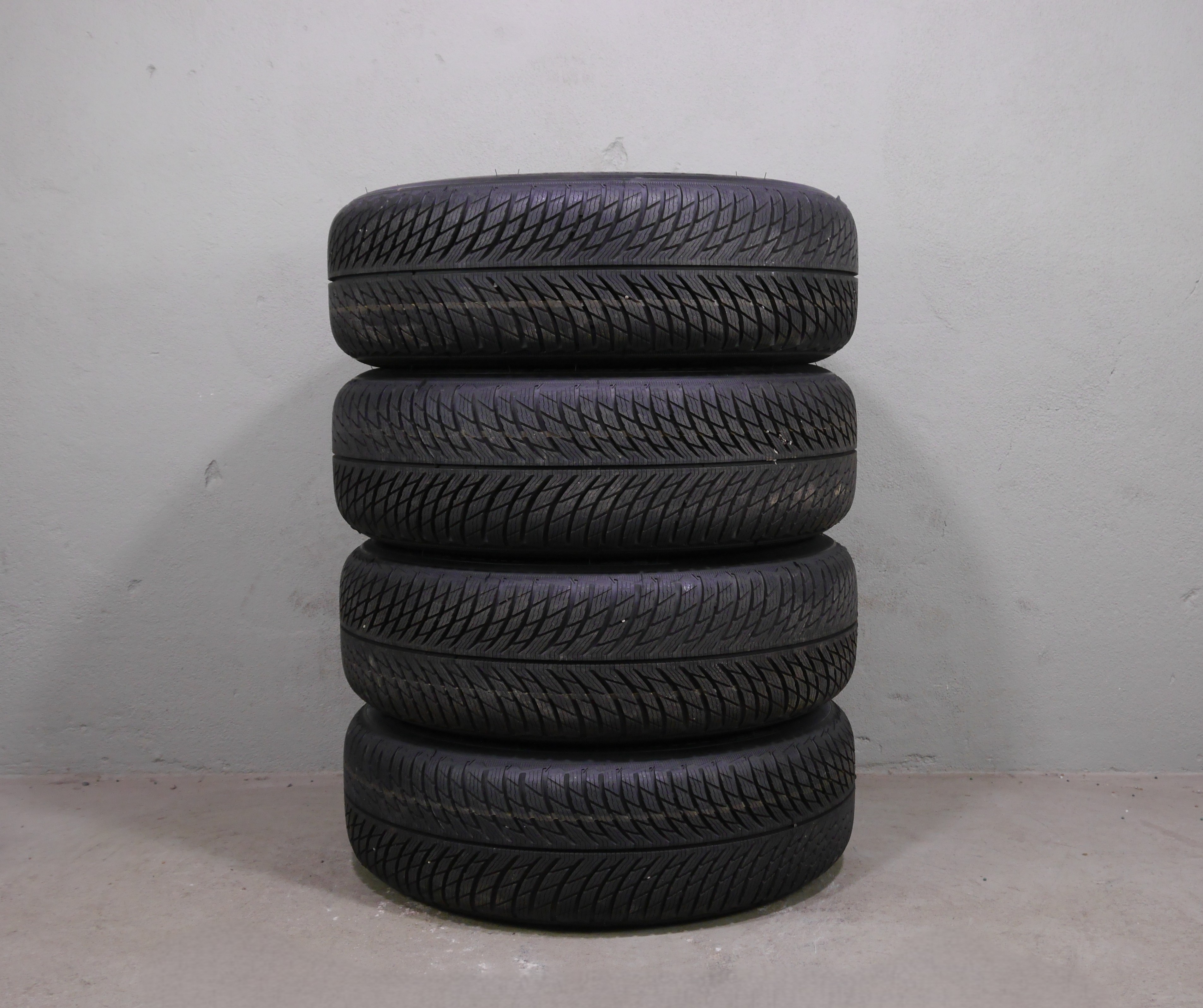 VW T7 Multivan Stahlradsatz – Winter 215/65 R16 102H - 7T0601027