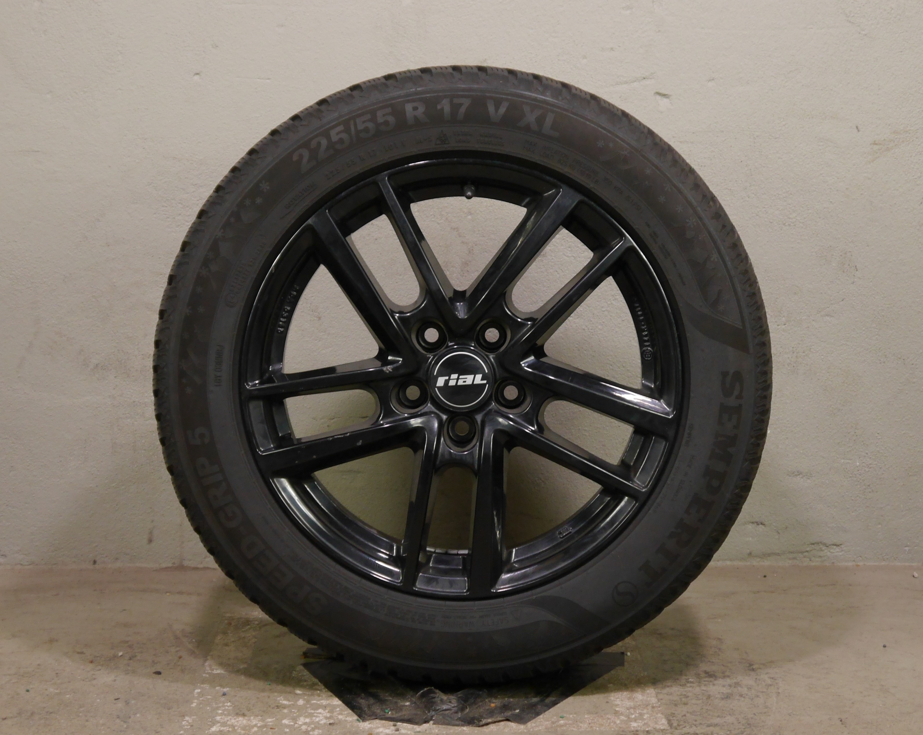ŠKODA Kodiaq (PS) Stahlradsatz – Winter 225/55 R17 101V – KBA53165
