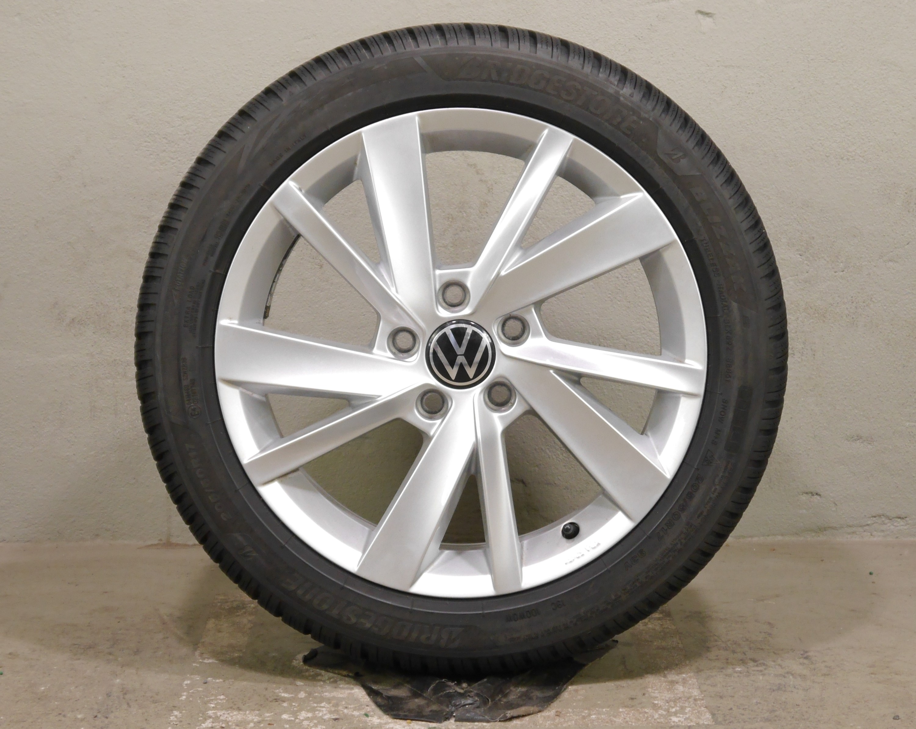 VW Golf (CD) Alurad – Winter 205/50 R17 93V – 5H0071497-