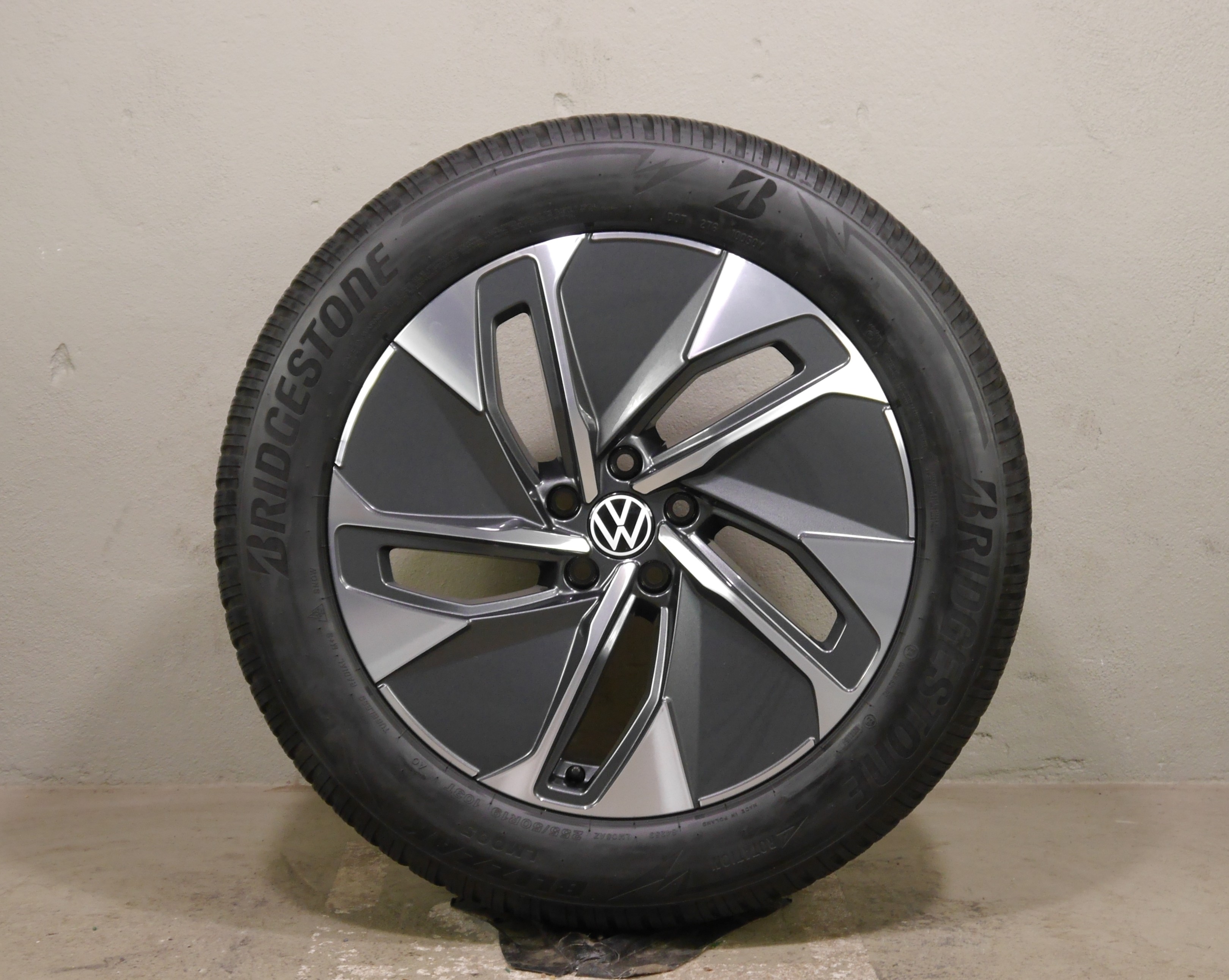 VW ID.4/ID.5 (E3) Aluradsatz – Winter 235/55 R19 101T 255/50 R19 103T - 11A601025M