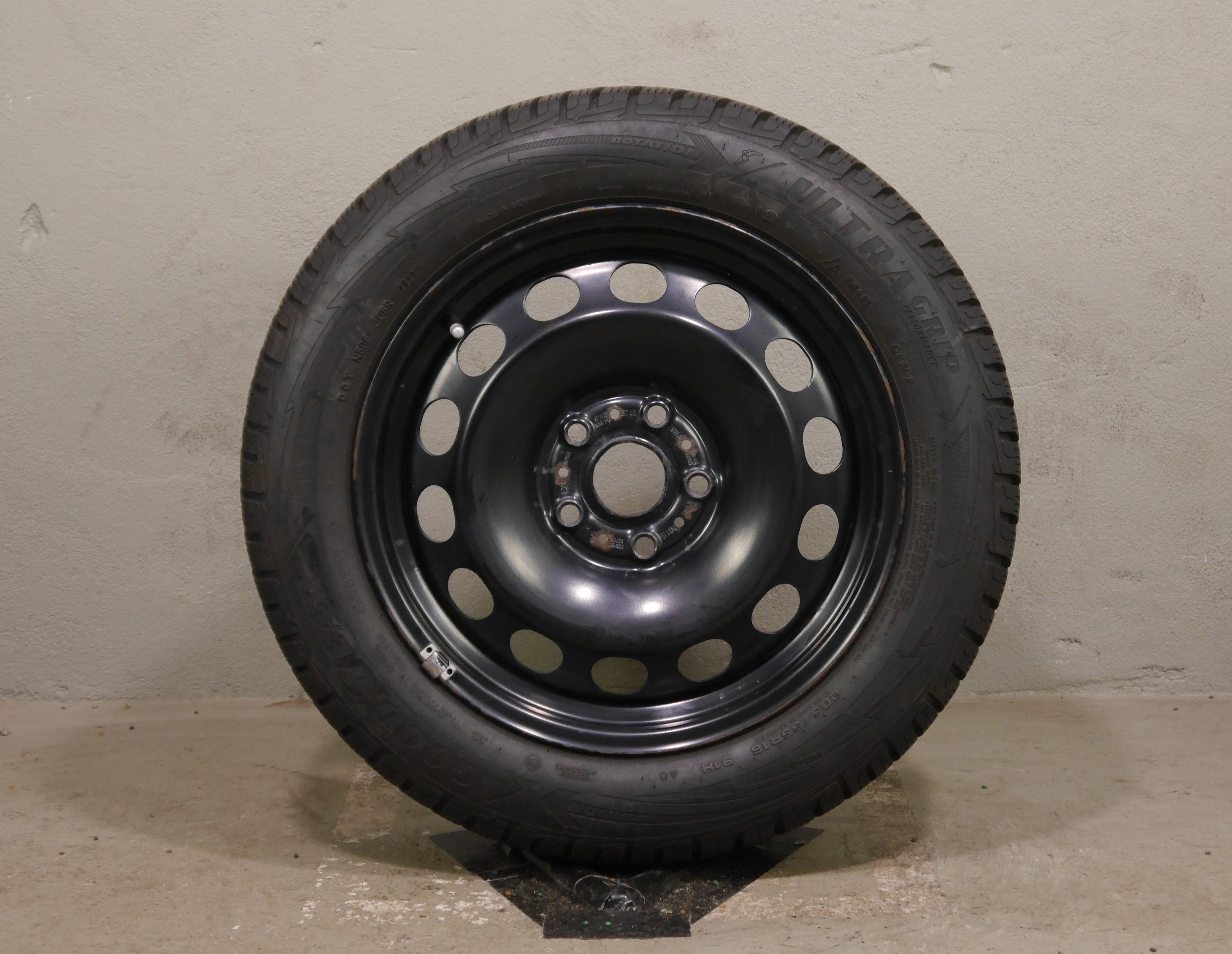 Volkswagen Golf Stahlradsatz – Winter 205/55 R16 91H – 5Q0601027BR