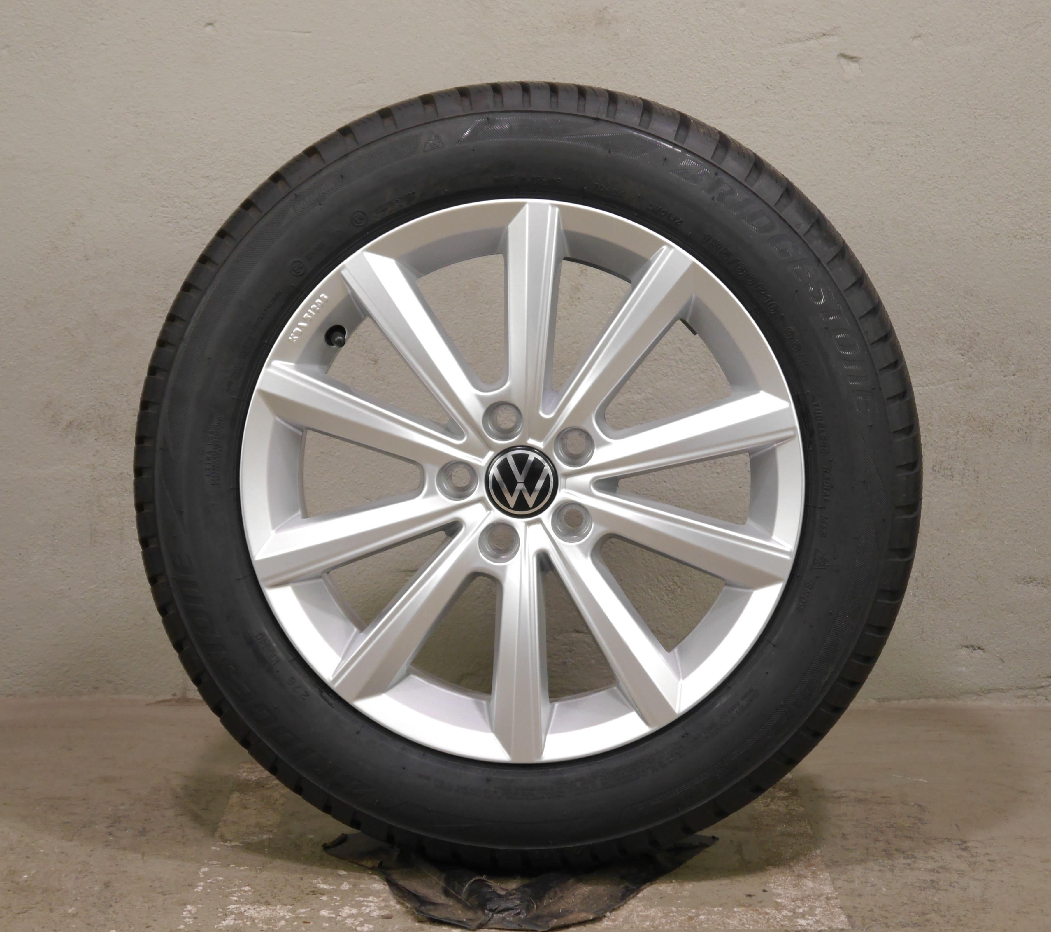 VW Polo (AW) Aluradsatz – Winter 185/60 R16 90H – 2G0601025AF
