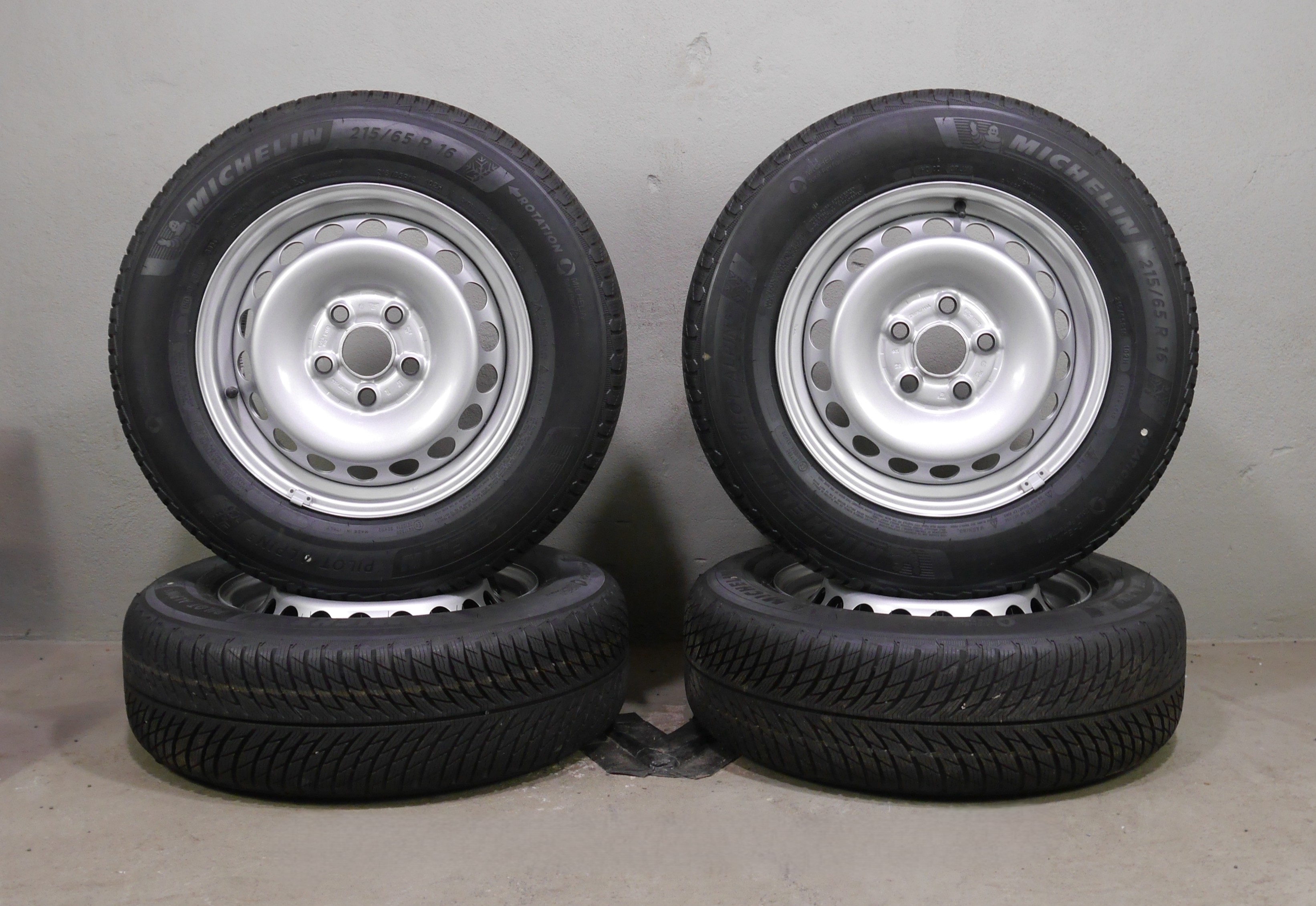VW T7 Multivan Stahlradsatz – Winter 215/65 R16 102H - 7T0601027