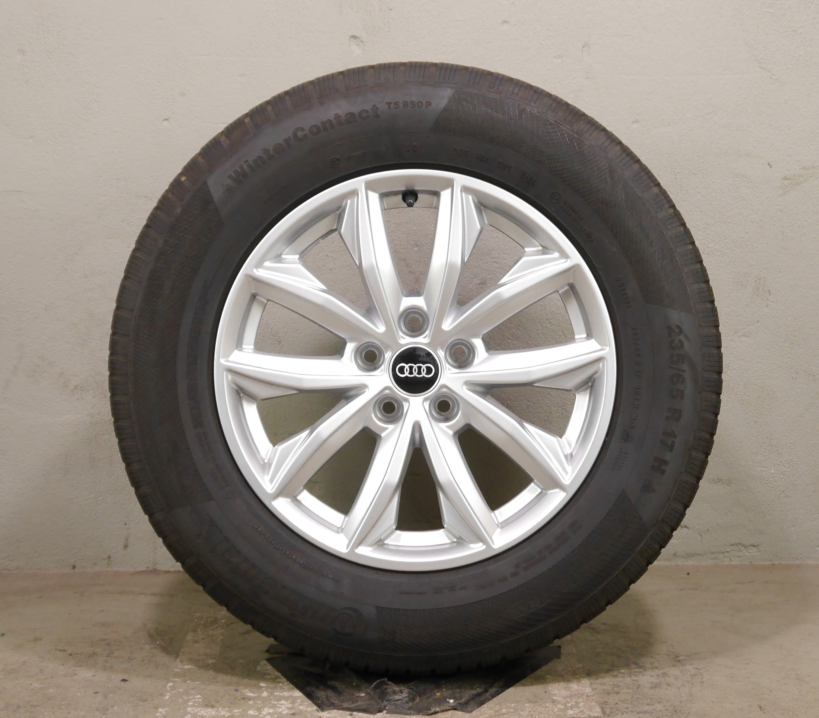 Audi Q5 (FY) Sportback Aluradsatz  – Winter 235/65 R17 104H (AO) – 80A601025J