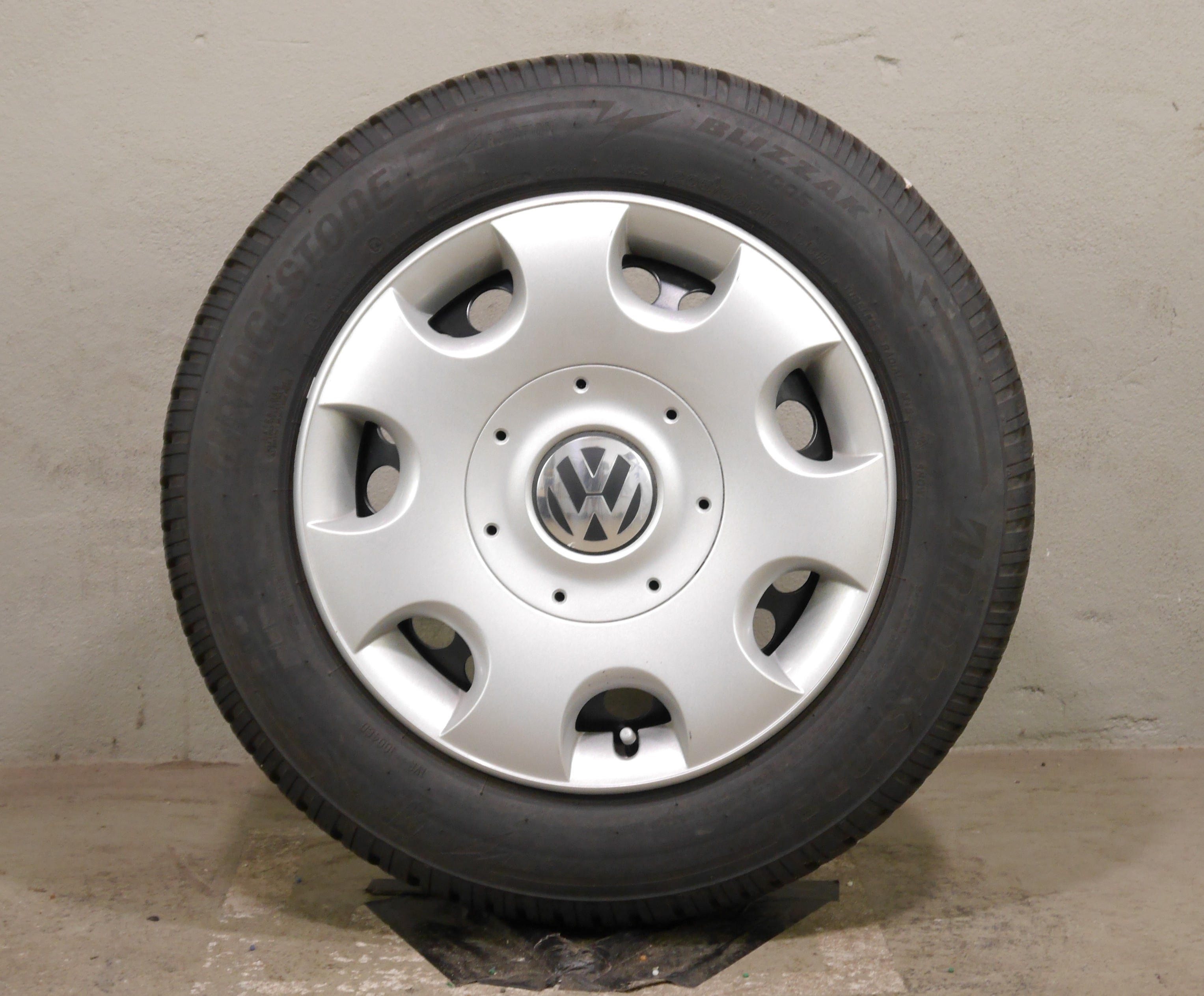 VW Caddy Stahlradsatz – Winter 205/60 R16 96H – 5R3601027/B