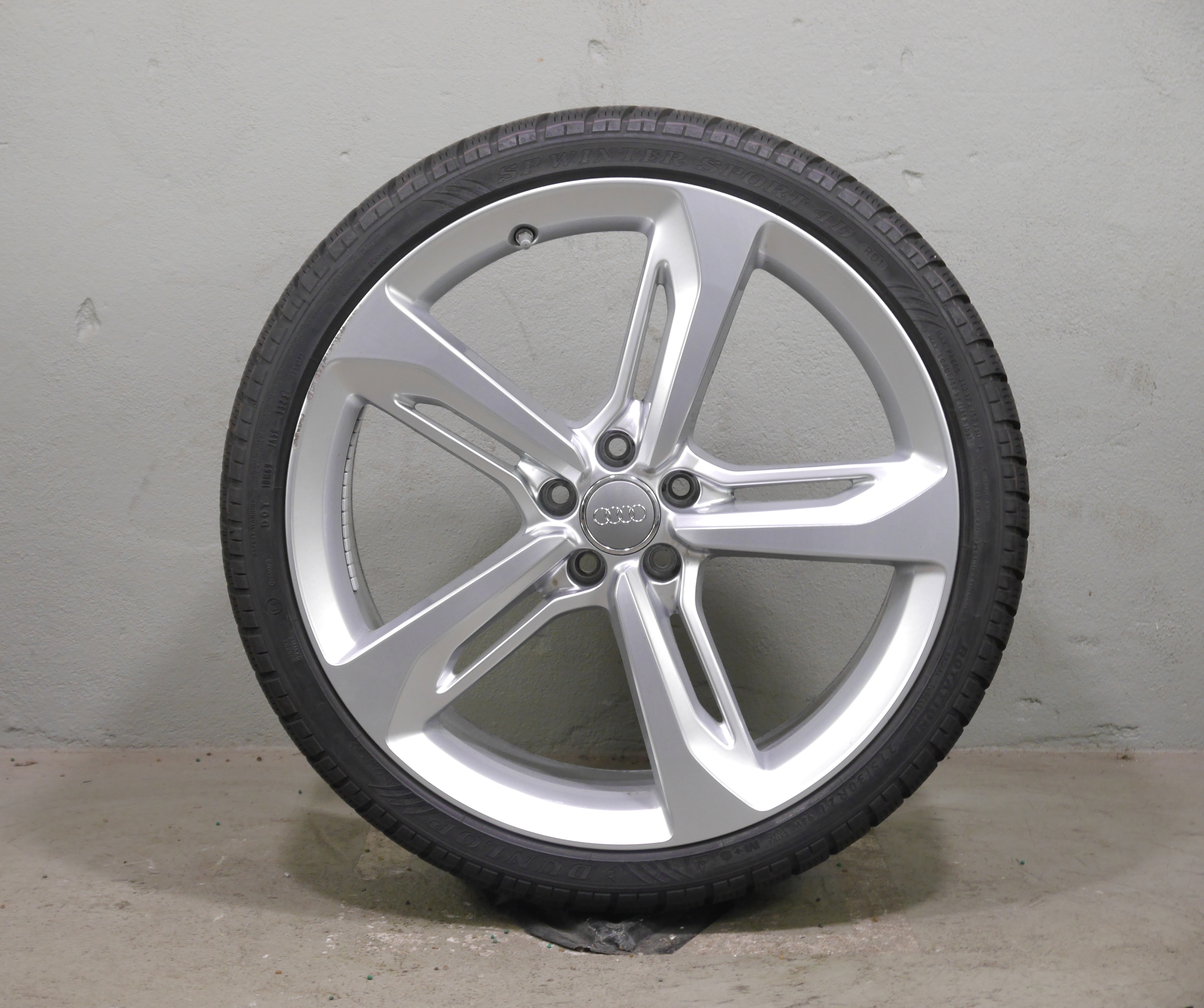 Audi A7 4G Sportback Aluradsatz – Winter 275/30 R21 98W (R01) – 4G8601025AP mit RDKS