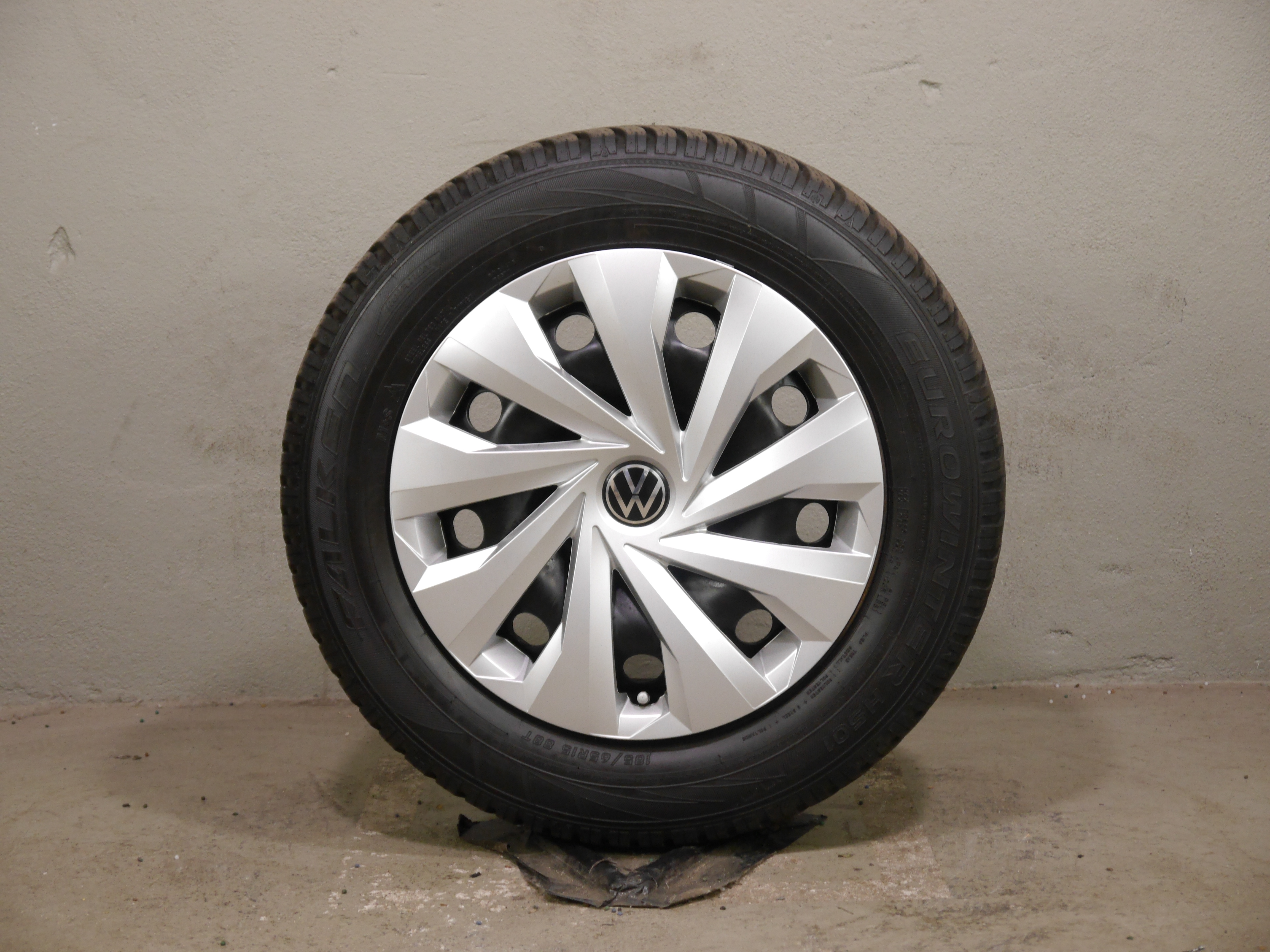 VW Polo (AE) – Stahlradsatz Winter 185/65 R15 88T – 2Q0601027AG/AH