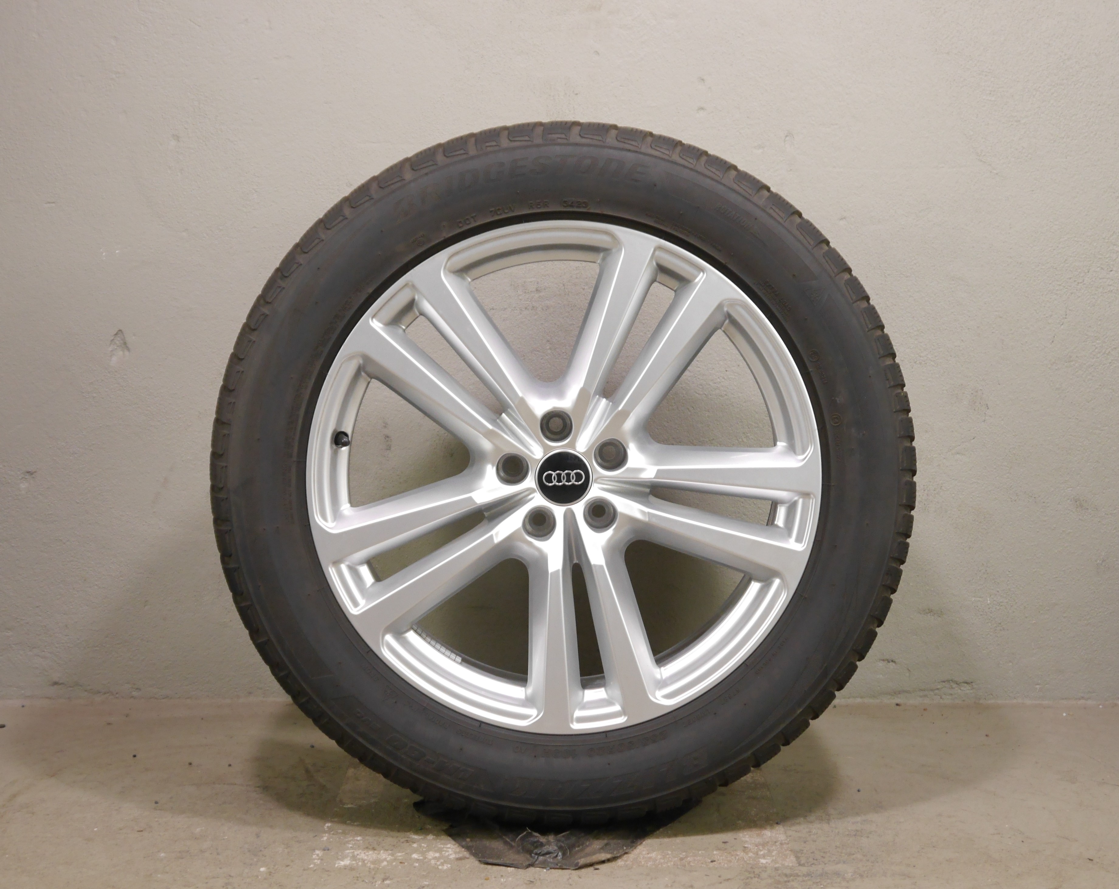Audi Q7 Aluradsatz – Winter 255/50 R20 109H (AO) – 4M0601025G