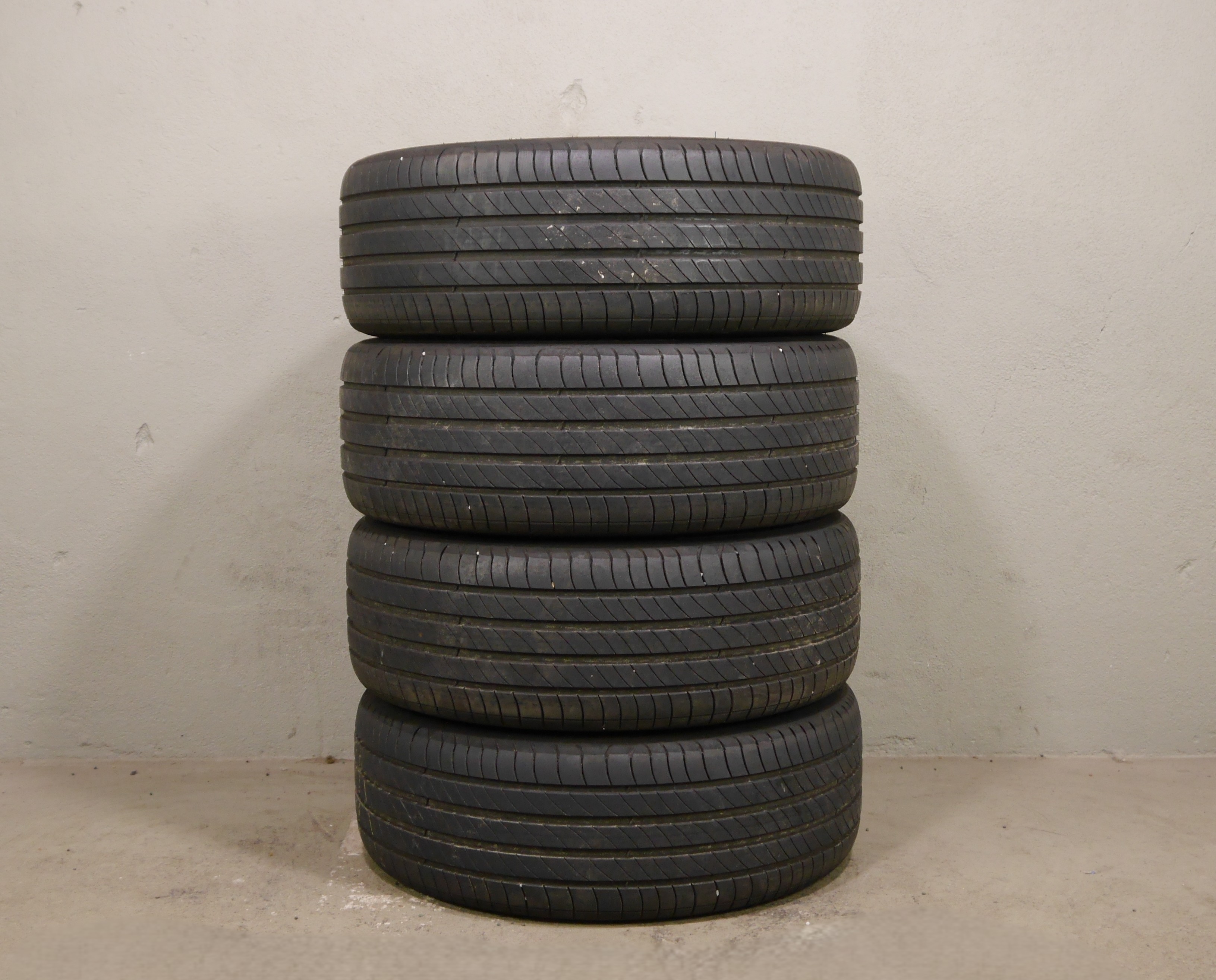 VW Golf Aluradsatz Sommer 225/45 R17 91W 5G0601025BH