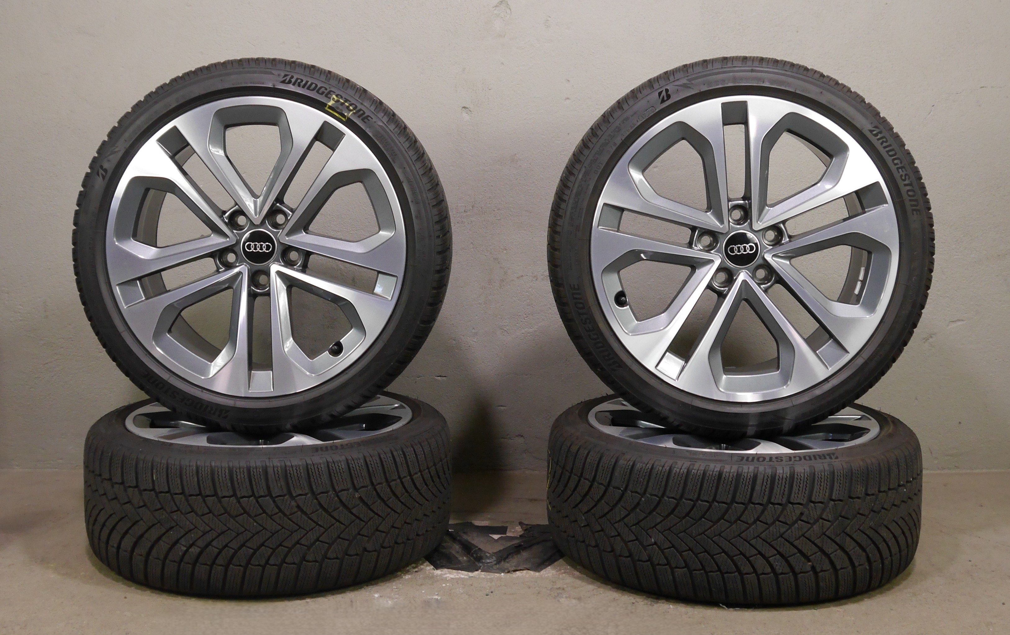 Audi A3/S3 Sportback (8Y) Aluradsatz – Winter 225/40 R18 92V (AO1) – 8Y0601025CE
